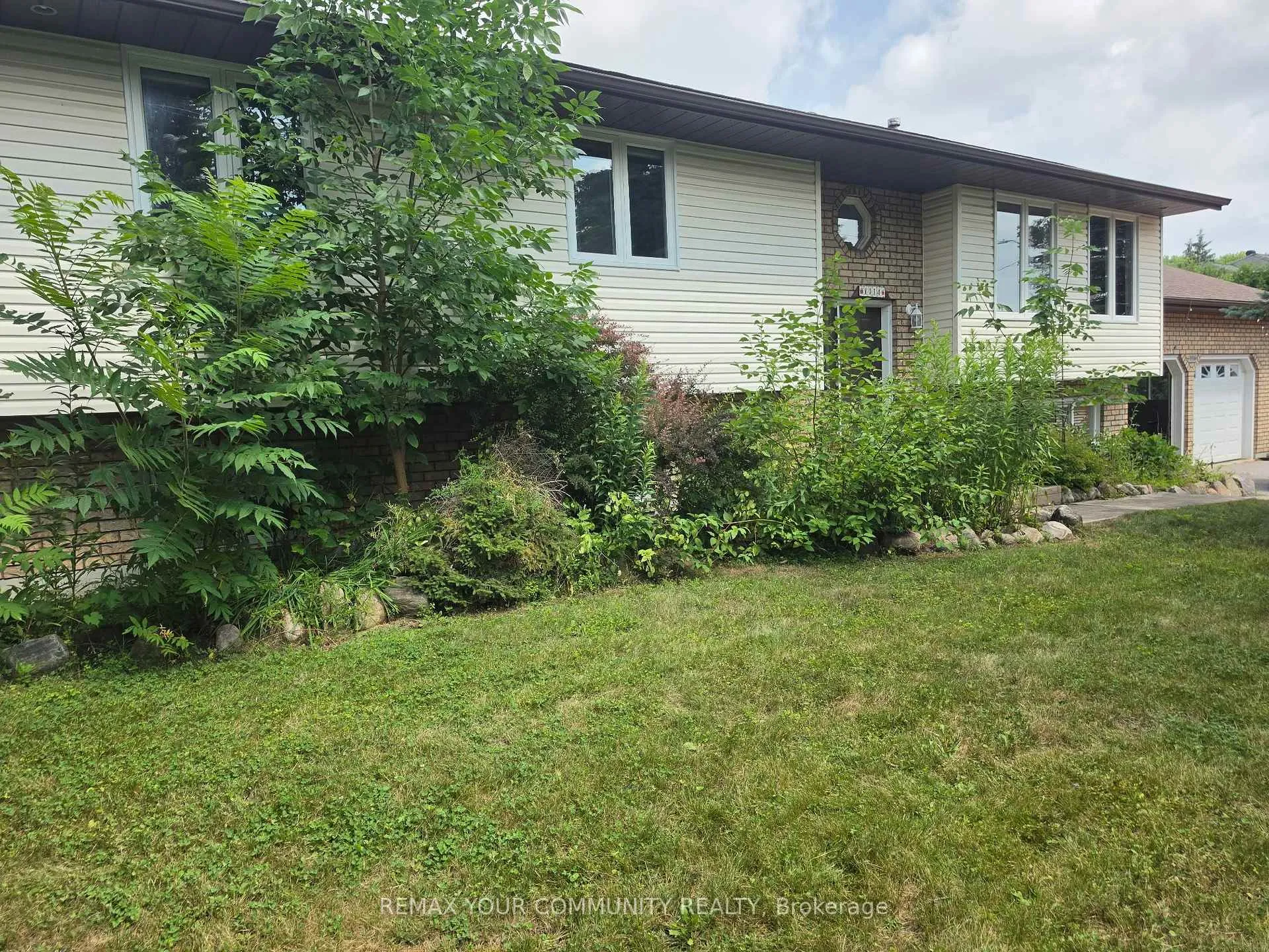 Photo 3 of 1114- Marcellus Drive, Midland — HOMEH