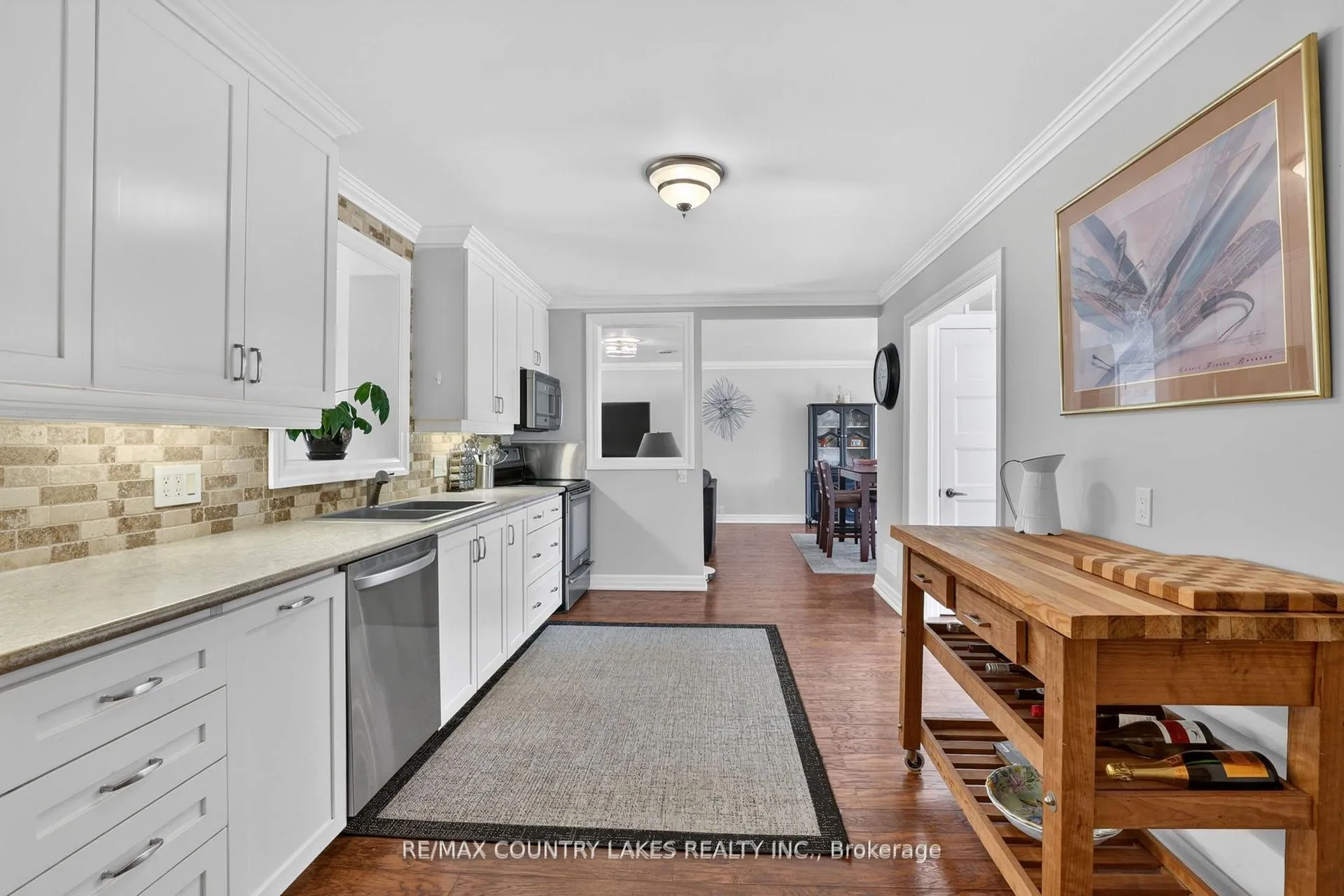 Photo 10 of 653 Simcoe Street, Brock, Beaverton — HOMEH
