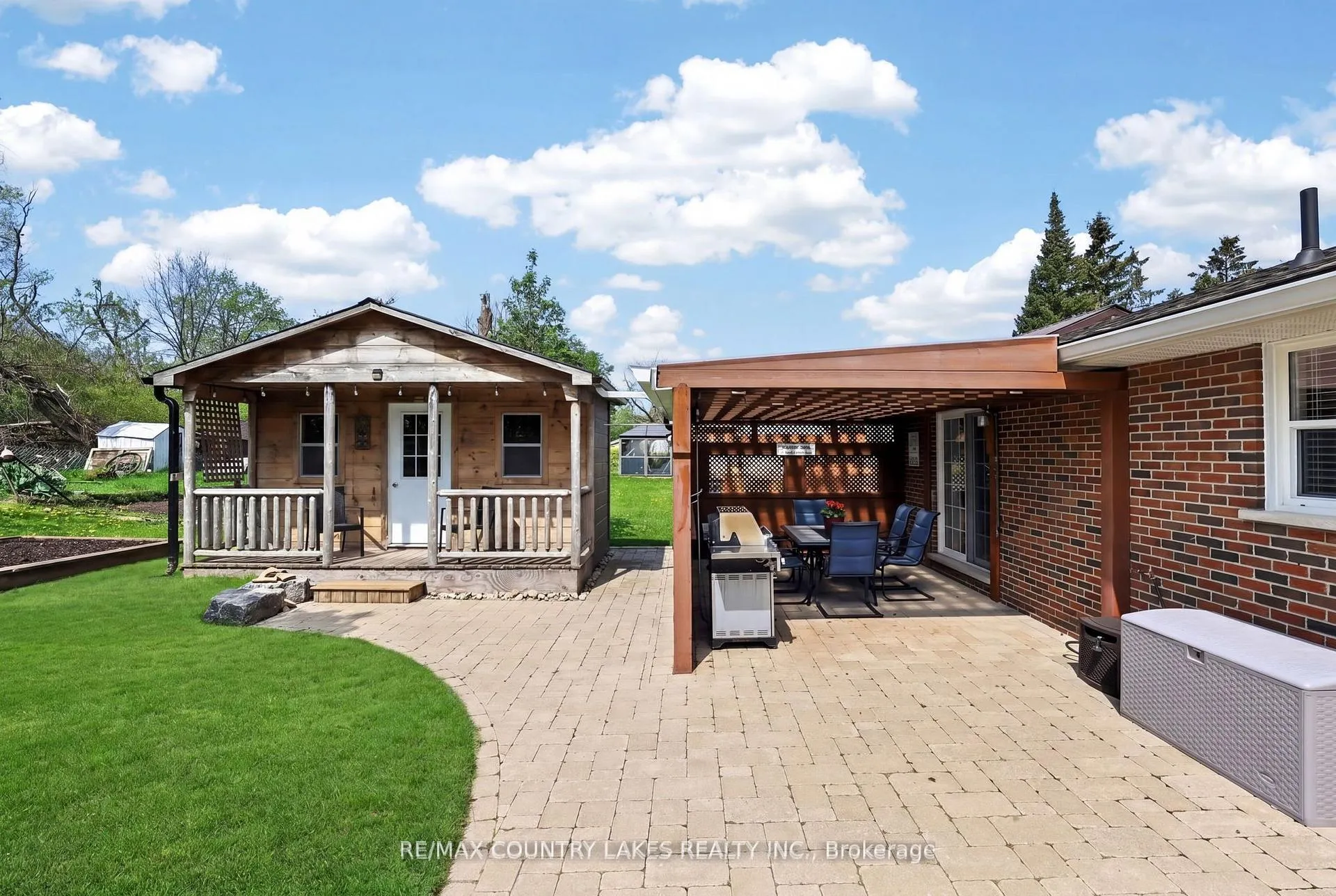 Photo 39 of 653 Simcoe Street, Brock, Beaverton — HOMEH