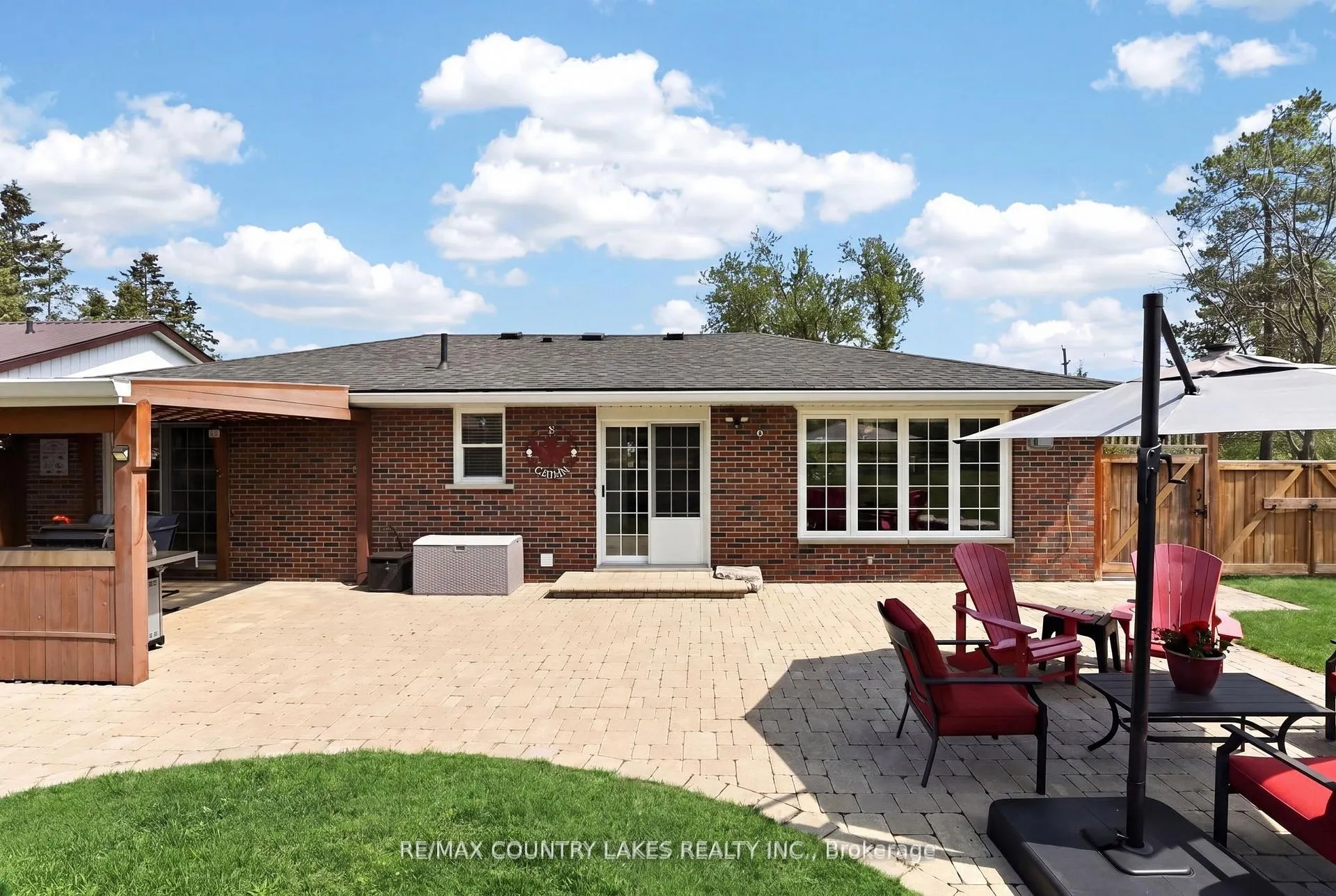 Photo 44 of 653 Simcoe Street, Brock, Beaverton — HOMEH