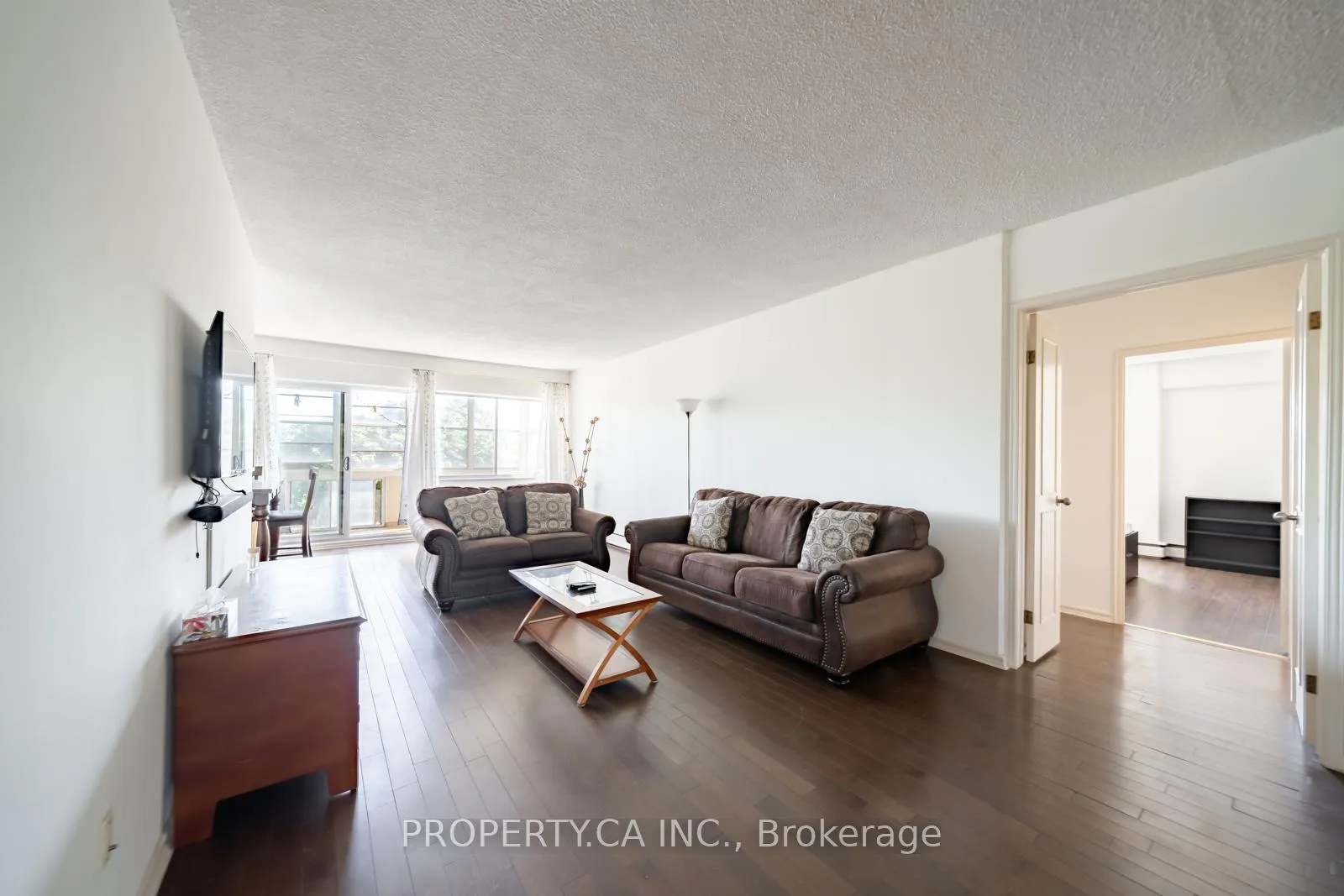 Photo 2 of Unit 404, 45 Westmount Road N, Waterloo, Uptown West — HOMEH