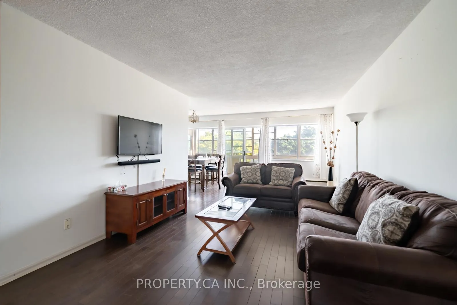 Photo 3 of Unit 404, 45 Westmount Road N, Waterloo, Uptown West — HOMEH