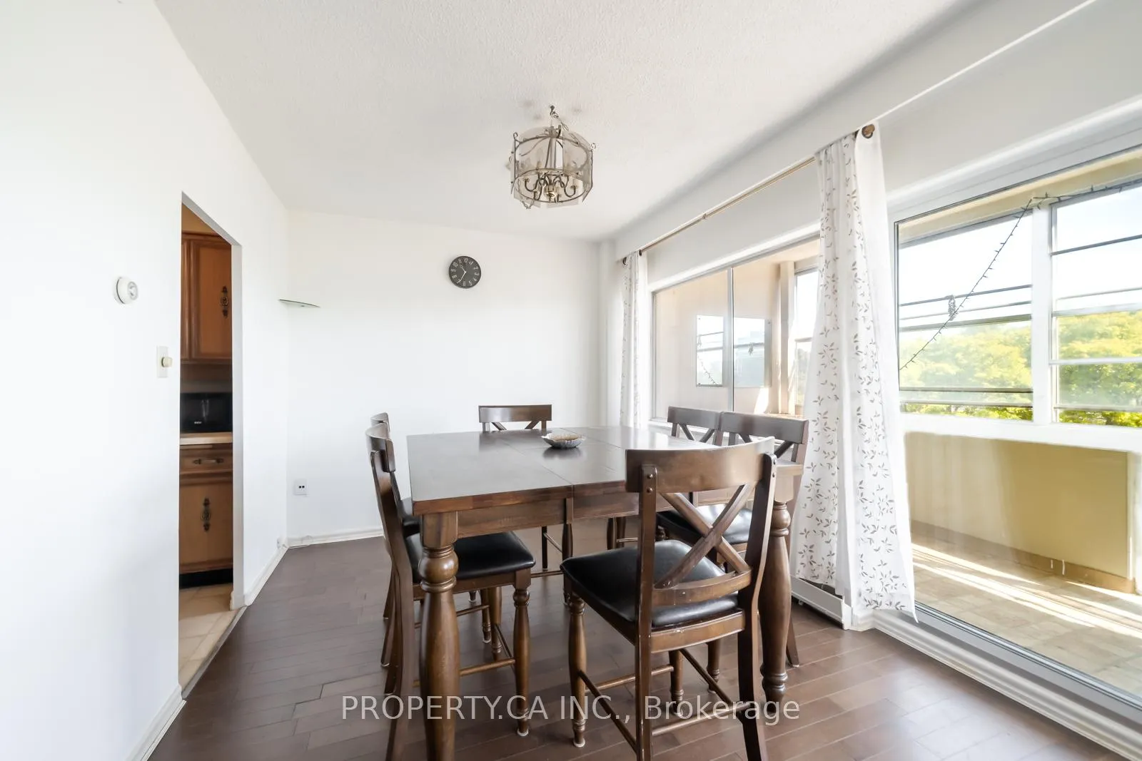 Photo 4 of Unit 404, 45 Westmount Road N, Waterloo, Uptown West — HOMEH