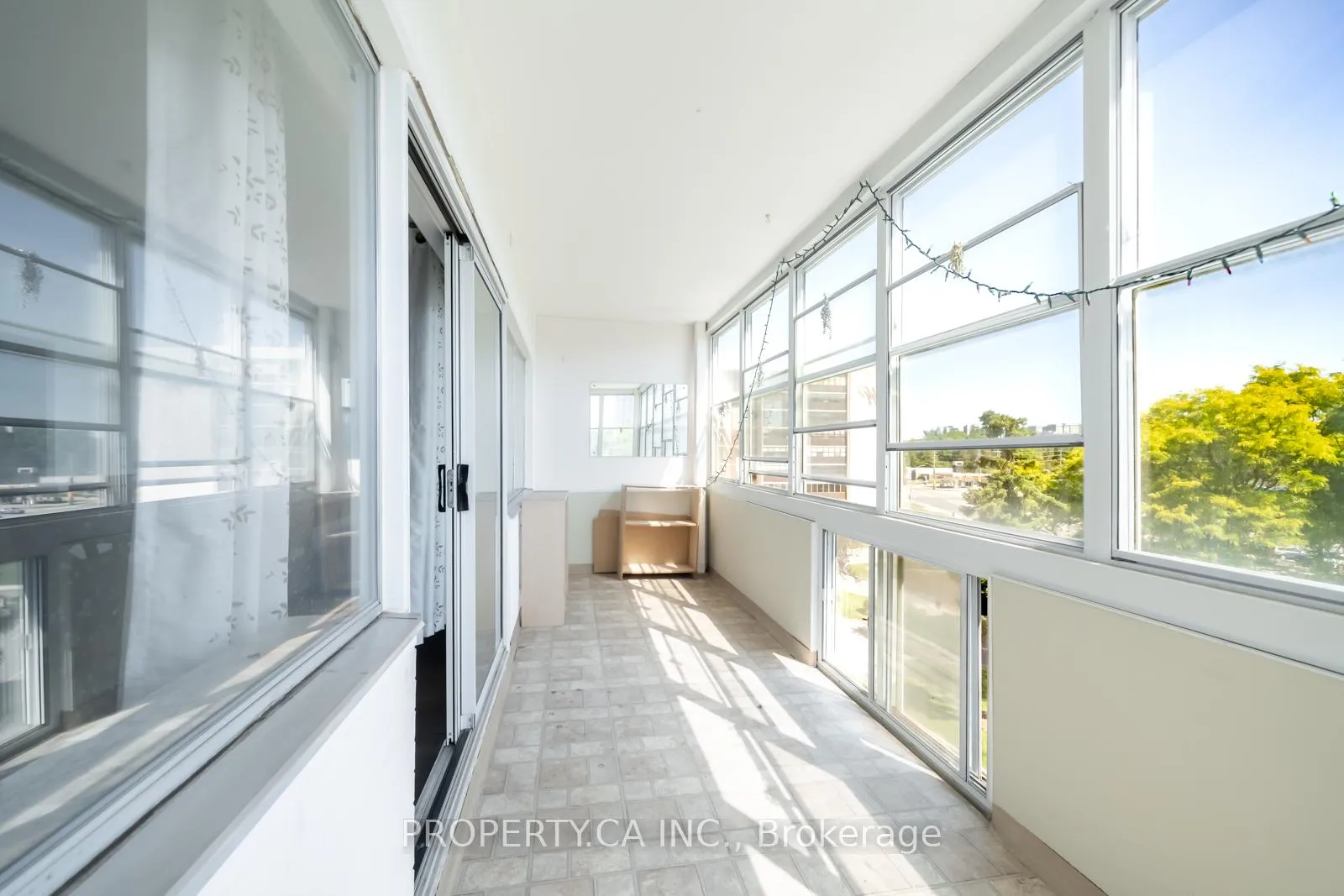 Photo 8 of Unit 404, 45 Westmount Road N, Waterloo, Uptown West — HOMEH