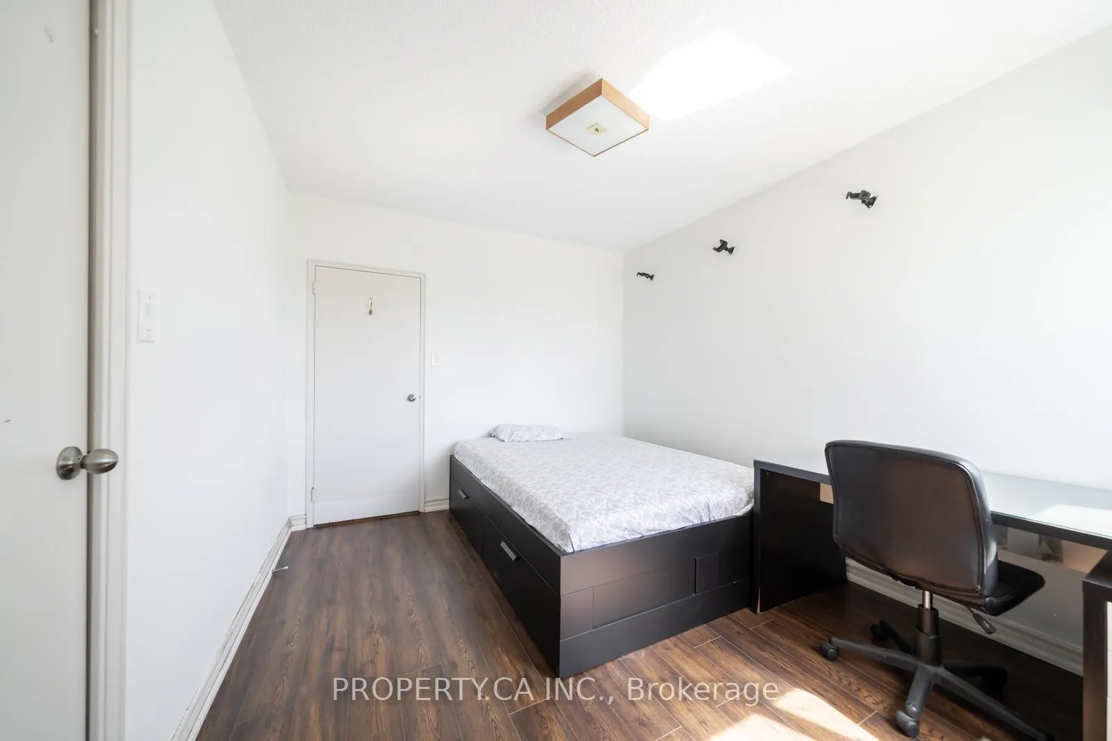 Photo 16 of Unit 404, 45 Westmount Road N, Waterloo, Uptown West — HOMEH