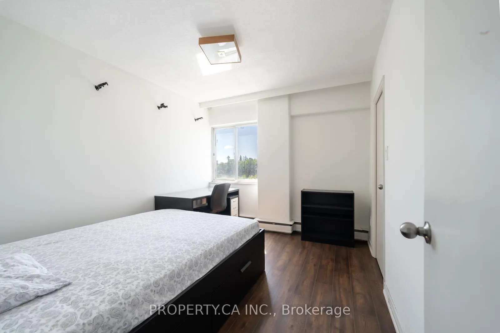 Photo 17 of Unit 404, 45 Westmount Road N, Waterloo, Uptown West — HOMEH