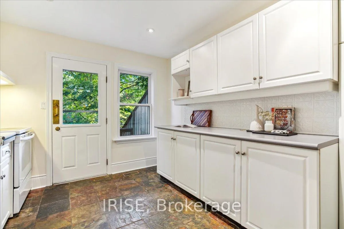 Photo 12 of 61 Chisholm Avenue, Toronto, East End-Danforth — HOMEH