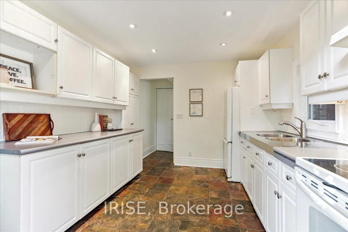 Photo 14 of 61 Chisholm Avenue, Toronto, East End-Danforth — HOMEH