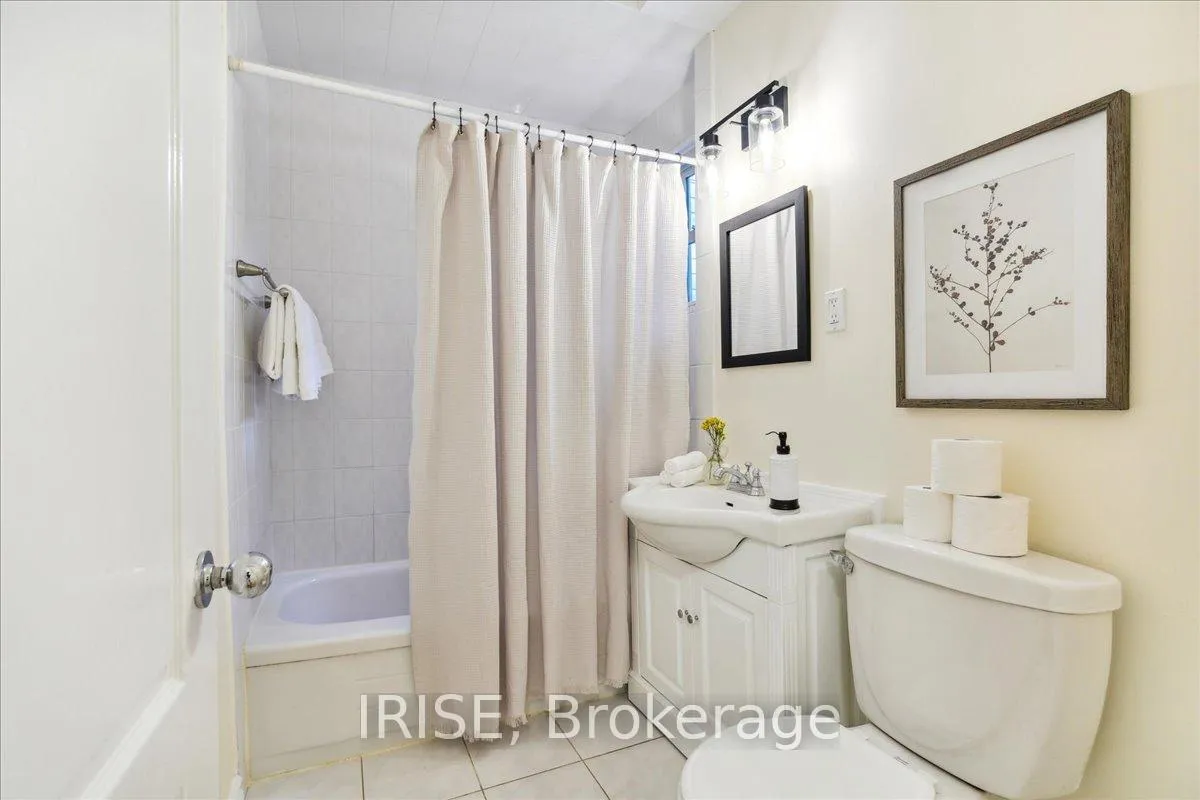 Photo 19 of 61 Chisholm Avenue, Toronto, East End-Danforth — HOMEH
