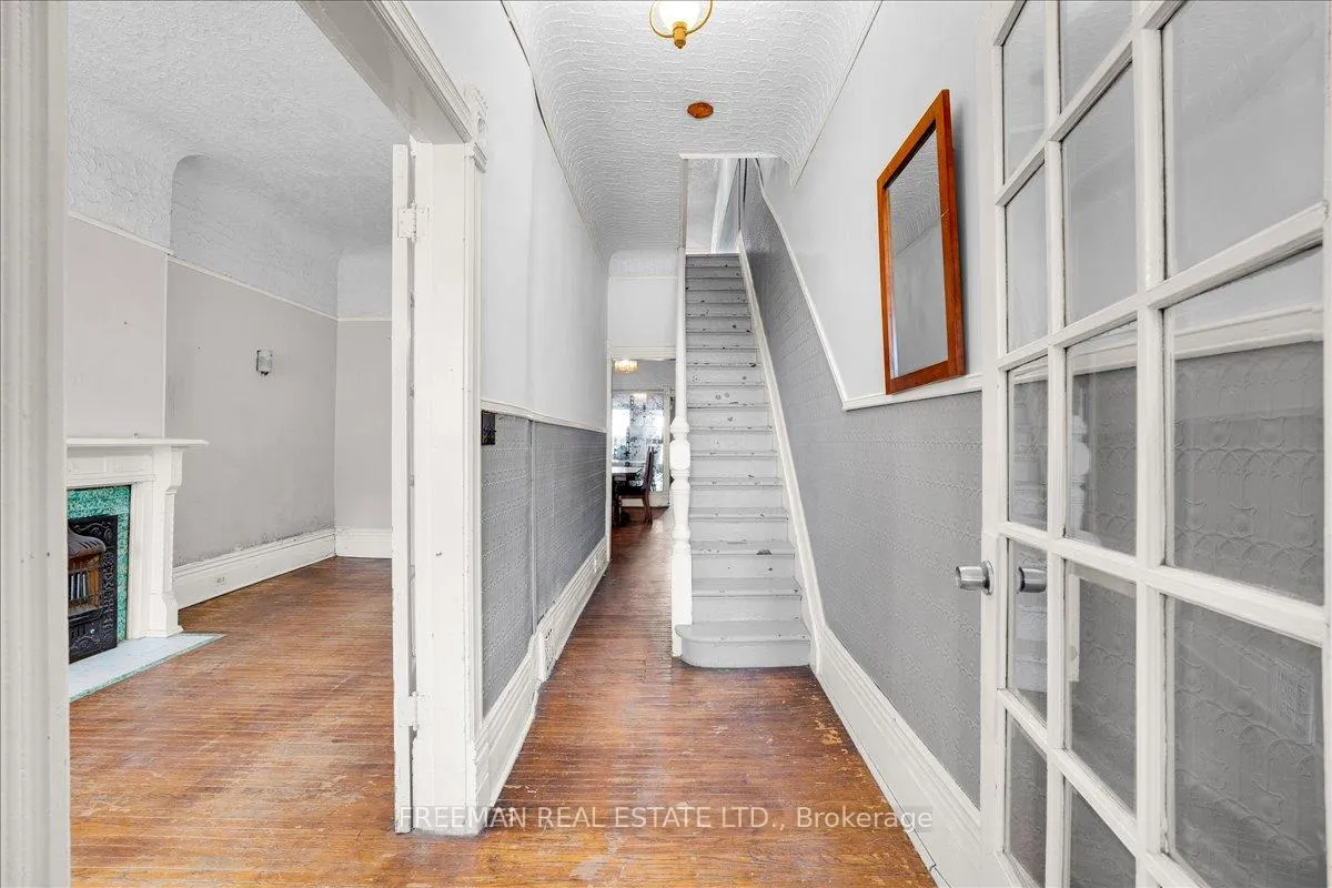 Photo 3 of 116 Brunswick Avenue, Toronto, University — HOMEH