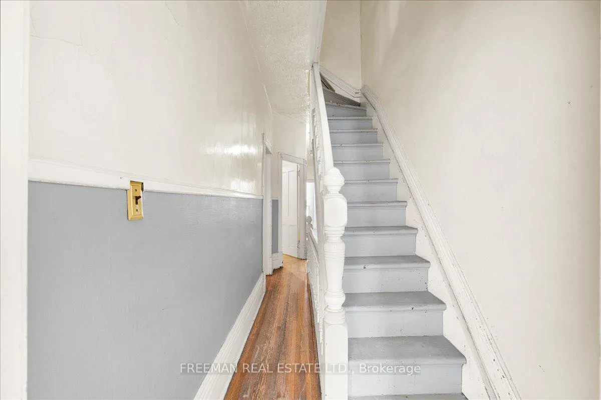 Photo 11 of 116 Brunswick Avenue, Toronto, University — HOMEH
