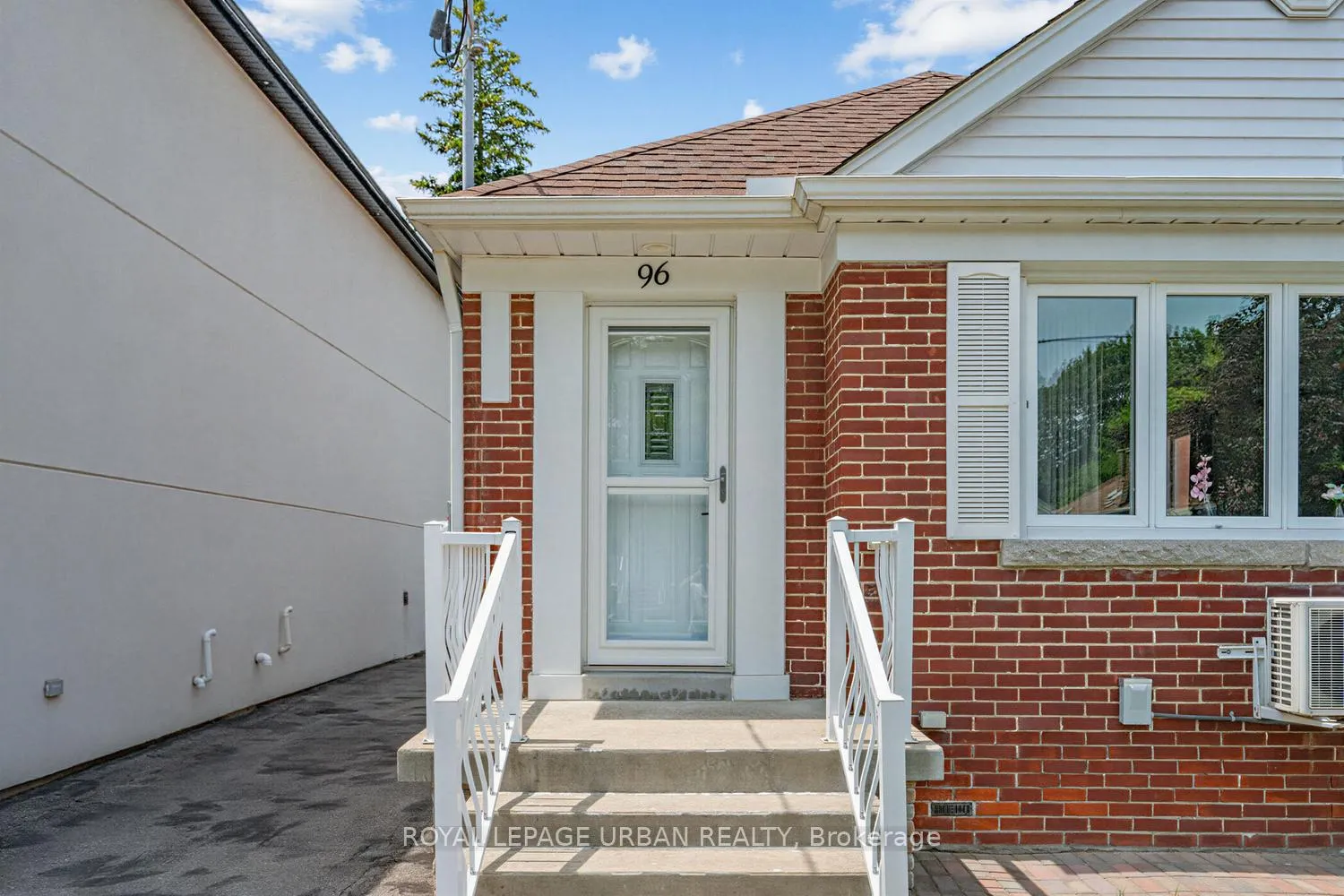 Photo 4 of 96 Cedarcrest Boulevard, Toronto, O'Connor-Parkview — HOMEH