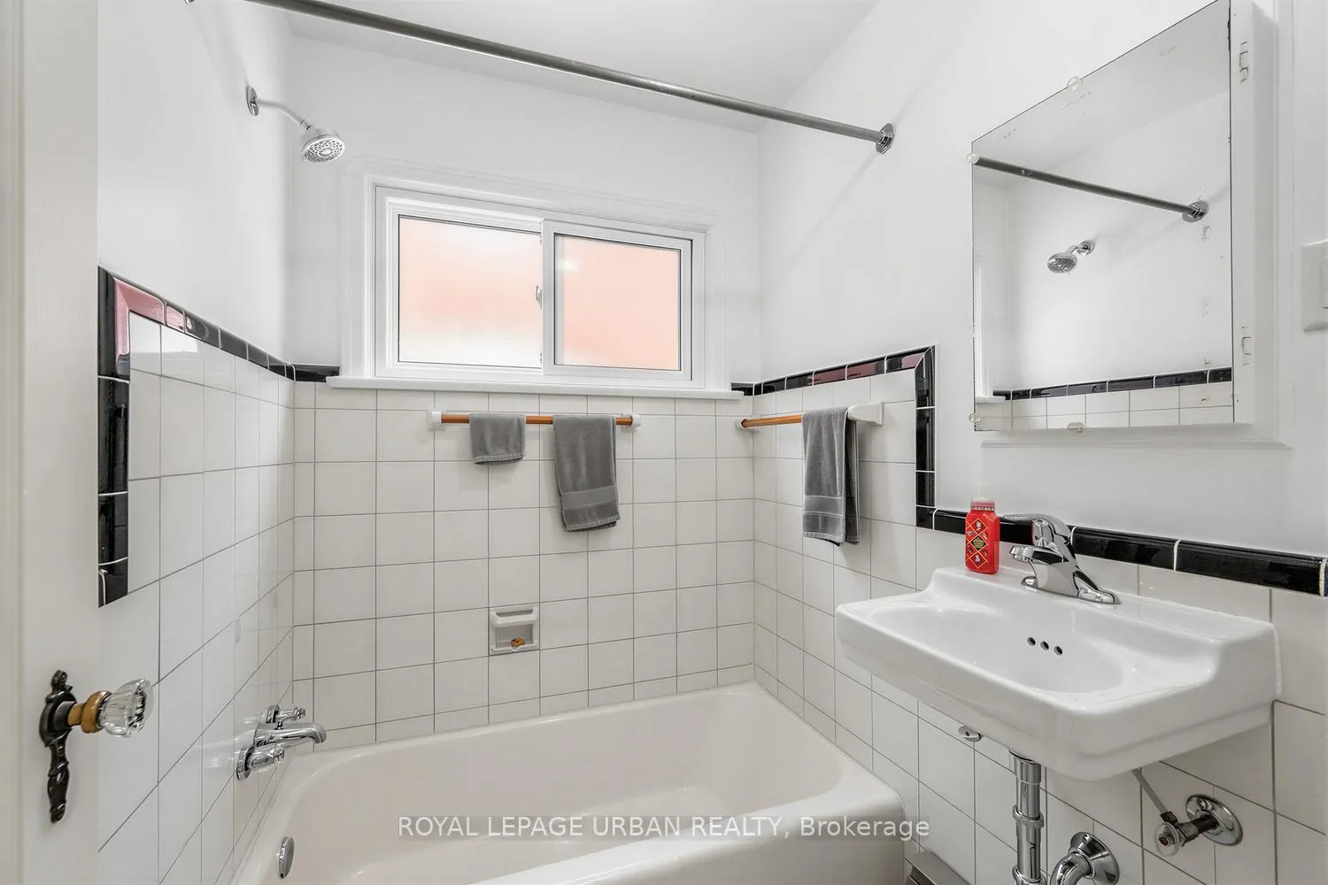 Photo 23 of 96 Cedarcrest Boulevard, Toronto, O'Connor-Parkview — HOMEH