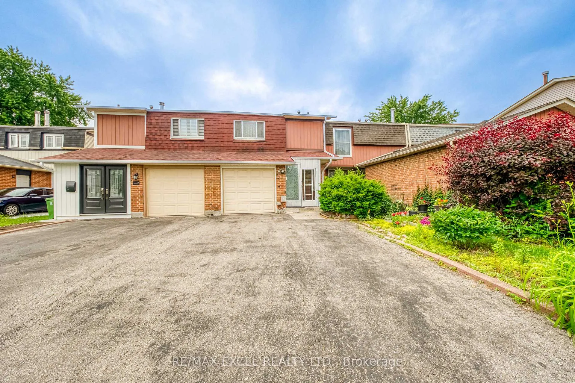 Front of 17 Sadlee Cove Crescent