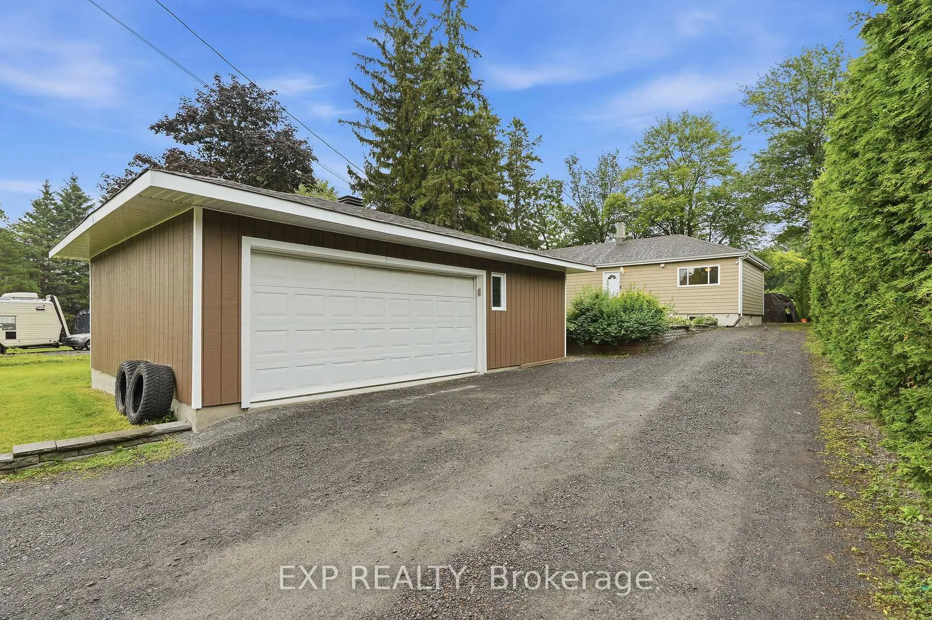 Photo 3 of 1876 Division Street, Ottawa, Vars Village — HOMEH