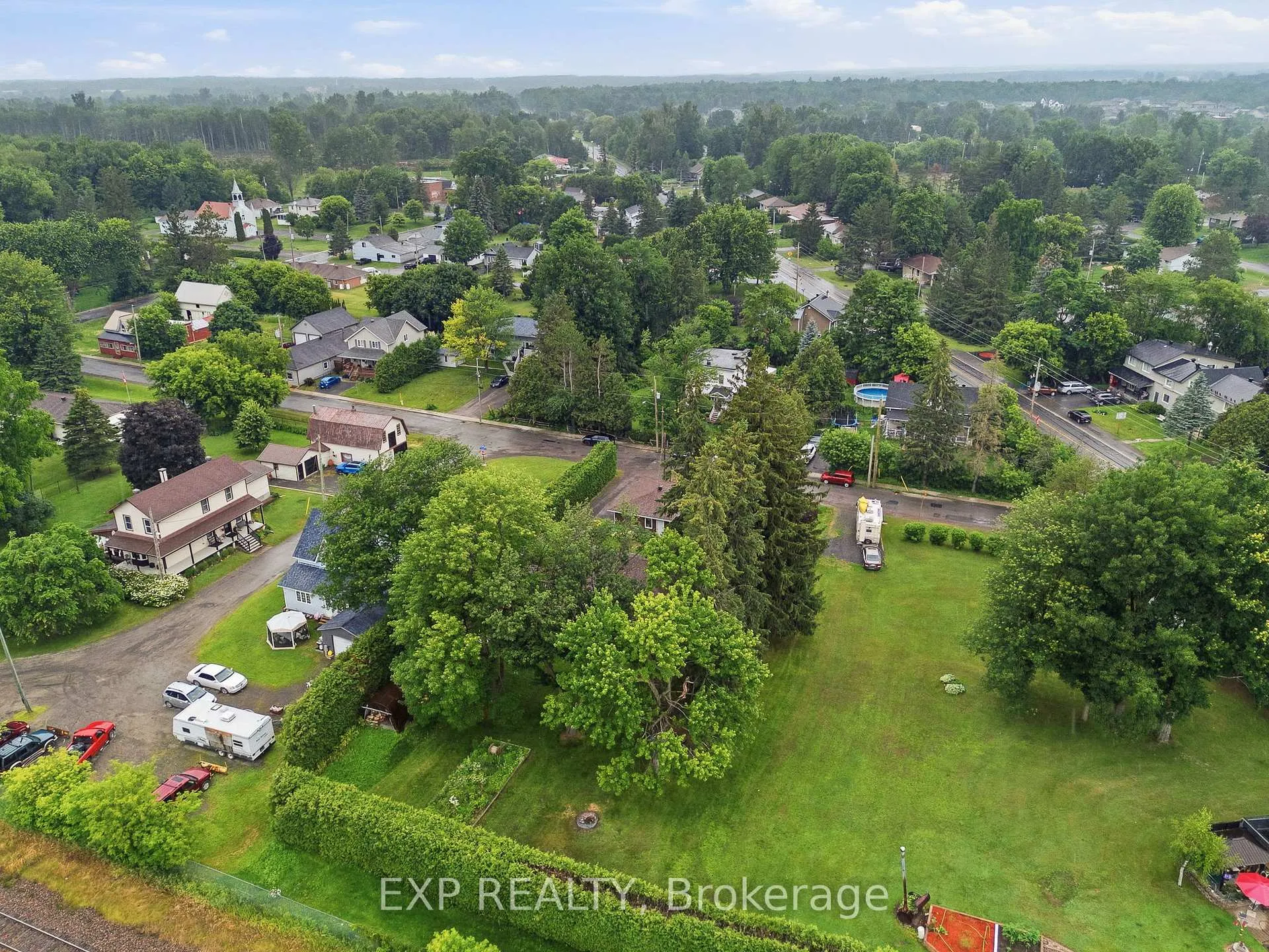 Photo 32 of 1876 Division Street, Ottawa, Vars Village — HOMEH