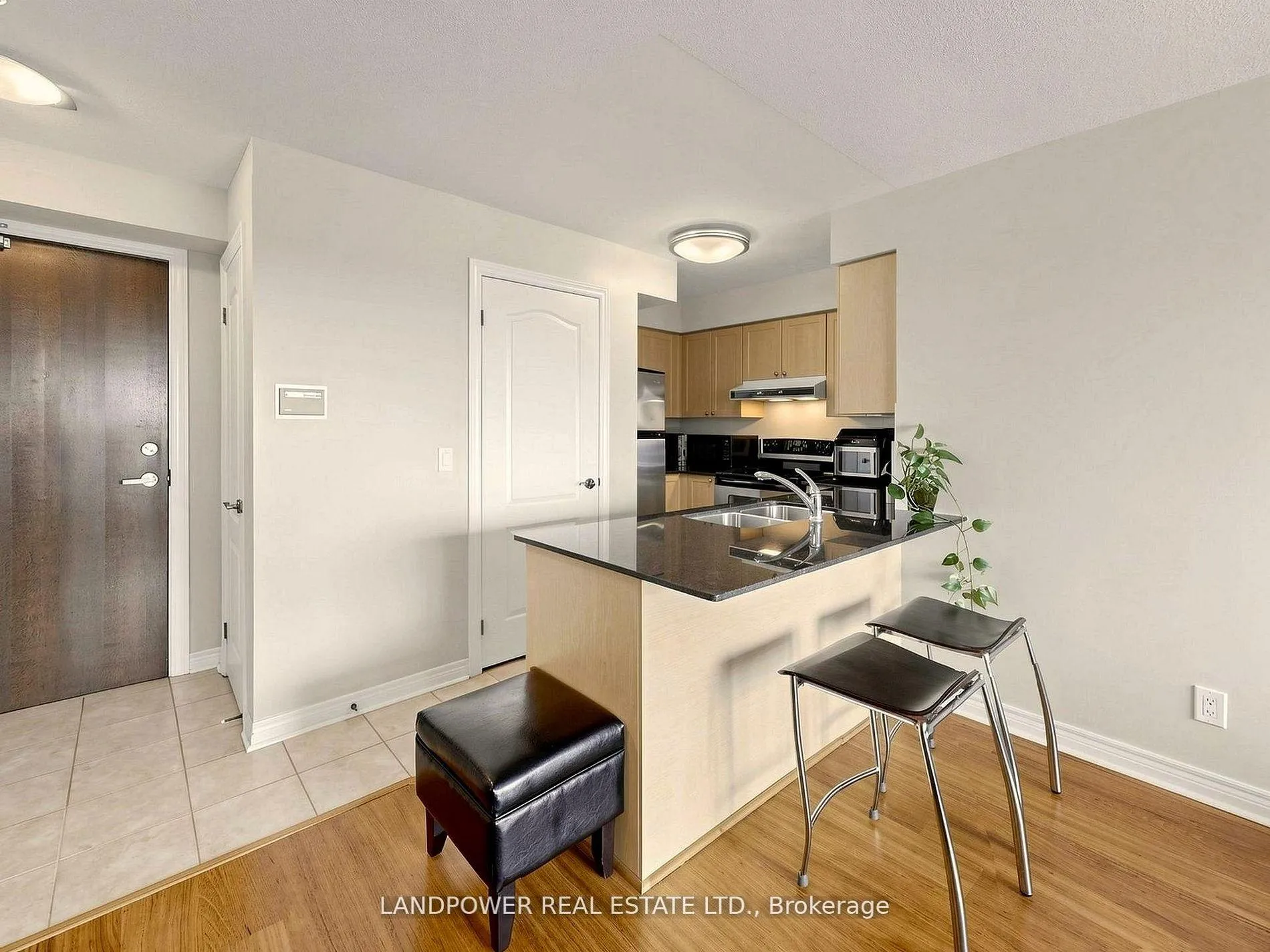 Photo 12 of Unit 1116, 15 North Park Road, Vaughan, Beverley Glen — HOMEH
