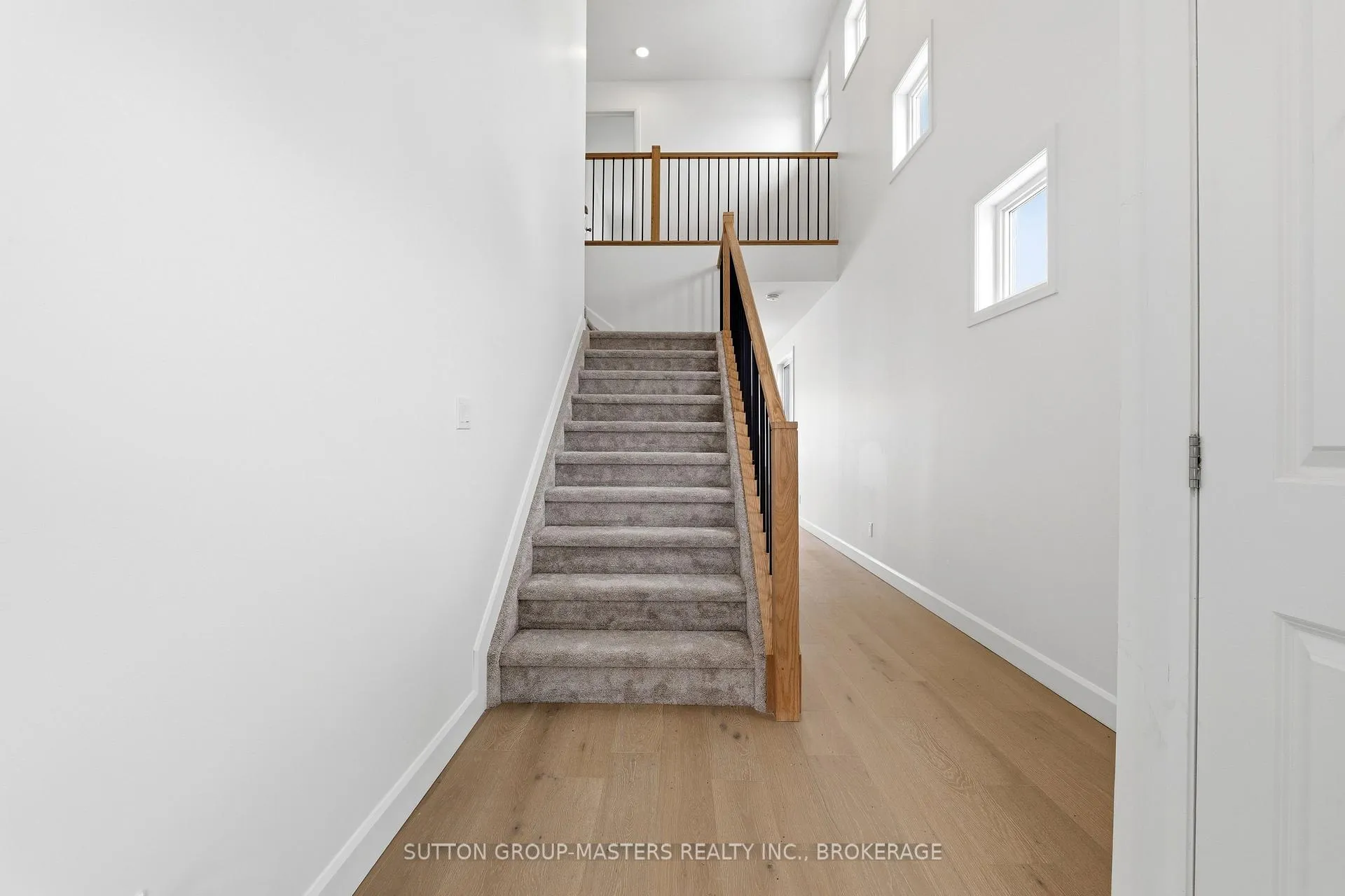 Photo 20 of 218 Superior Drive, Loyalist, Amherstview — HOMEH
