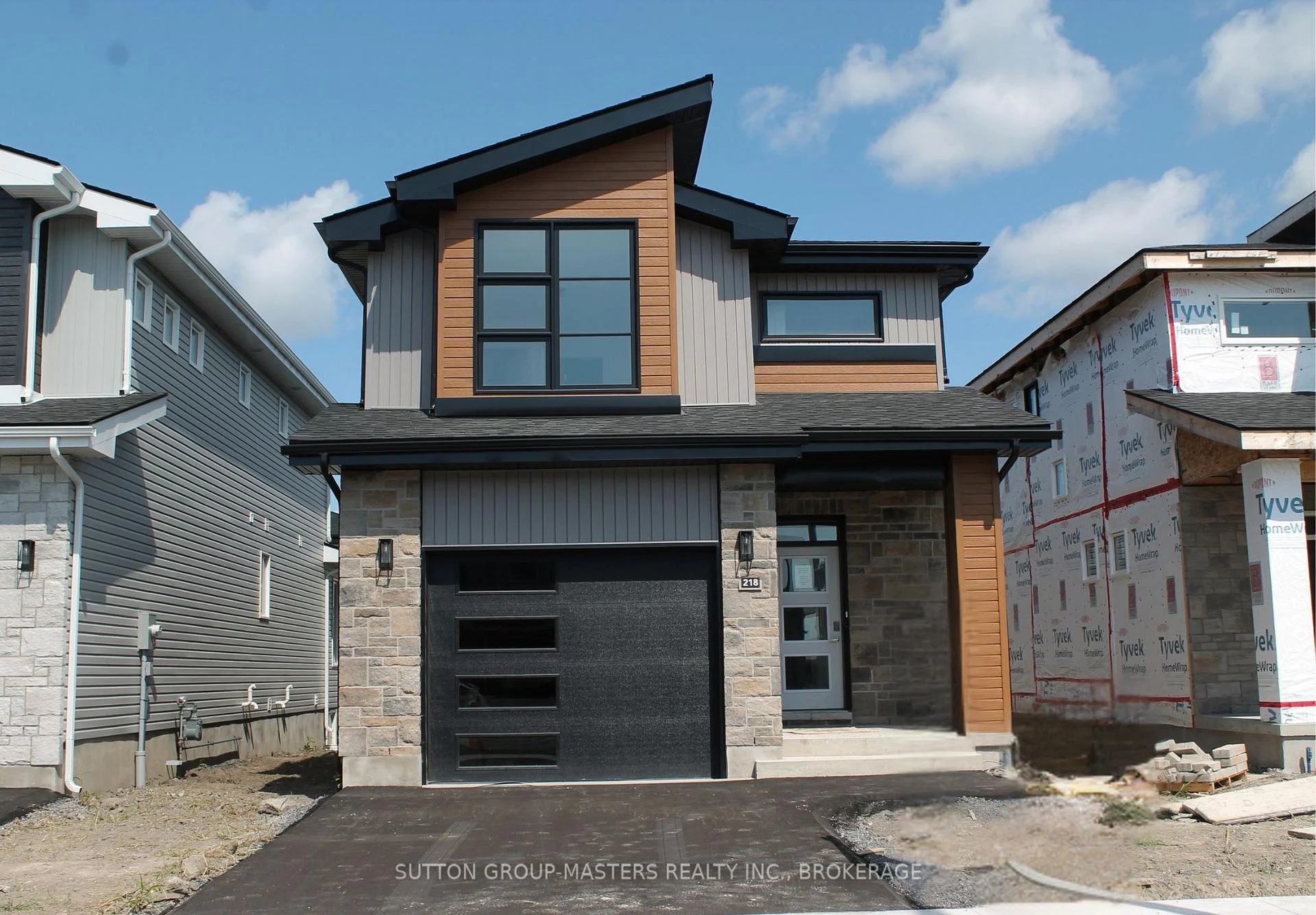 Photo 1 of 218 Superior Drive, Loyalist, Amherstview — HOMEH