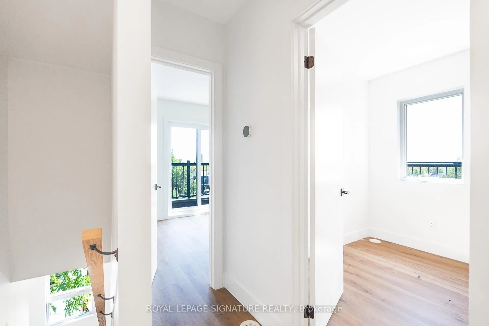 Photo 12 of 7 Earnscliffe Road, Toronto, Oakwood Village — HOMEH
