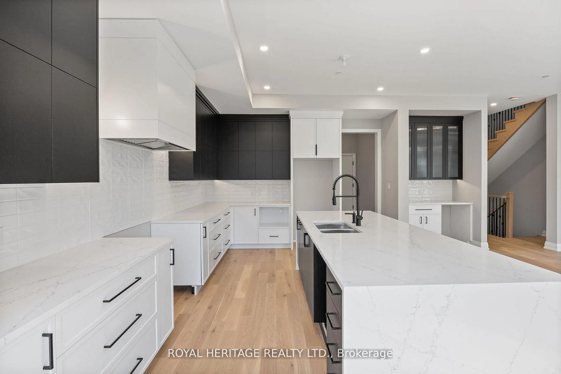 Photo 7 of 25 Inverlynn Way, Whitby, Lynde Creek — HOMEH