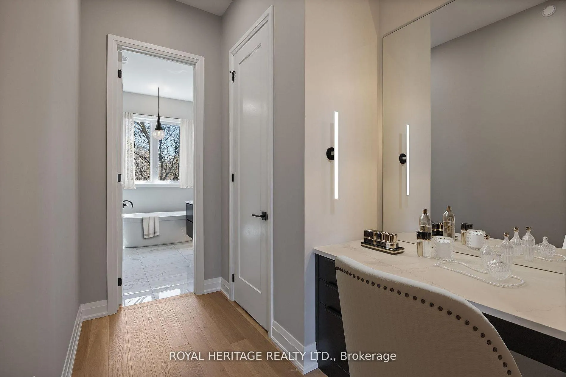 Photo 13 of 25 Inverlynn Way, Whitby, Lynde Creek — HOMEH