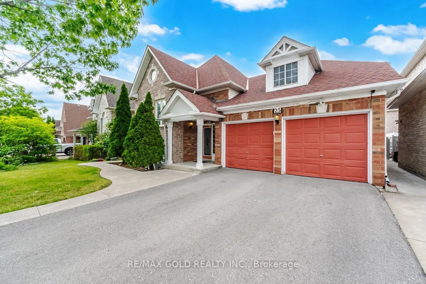 Photo 3 of 25 Treeline Boulevard, Brampton, Vales of Castlemore — HOMEH