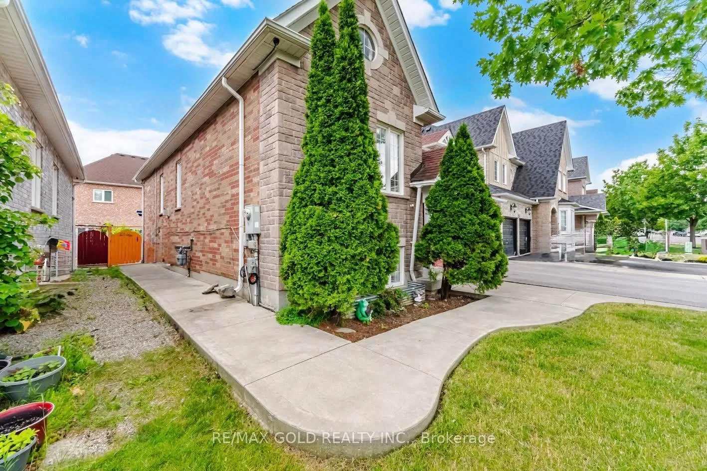 Photo 4 of 25 Treeline Boulevard, Brampton, Vales of Castlemore — HOMEH