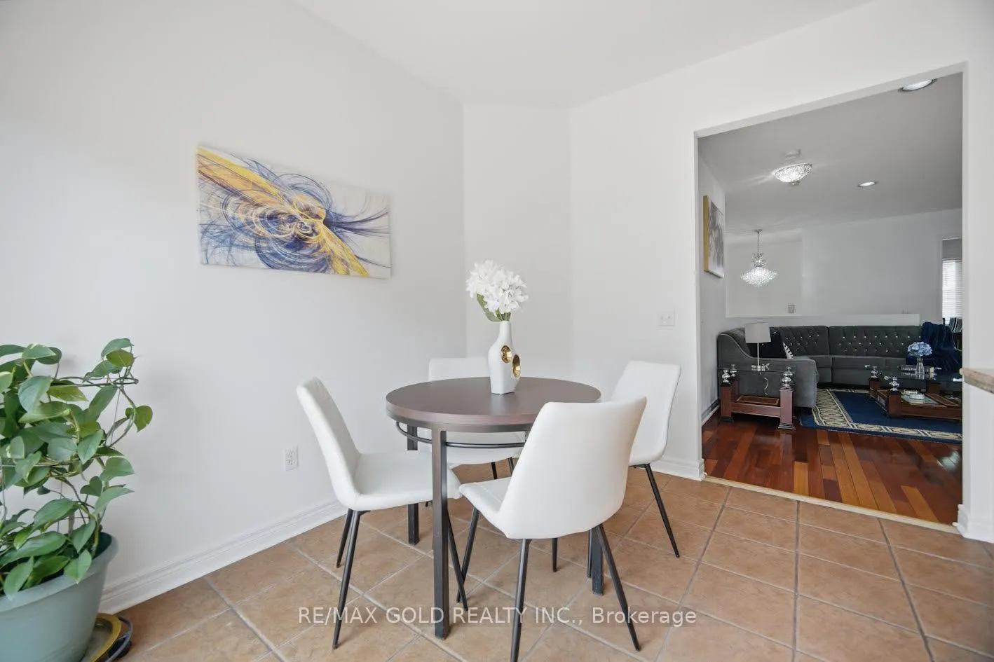 Photo 19 of 25 Treeline Boulevard, Brampton, Vales of Castlemore — HOMEH