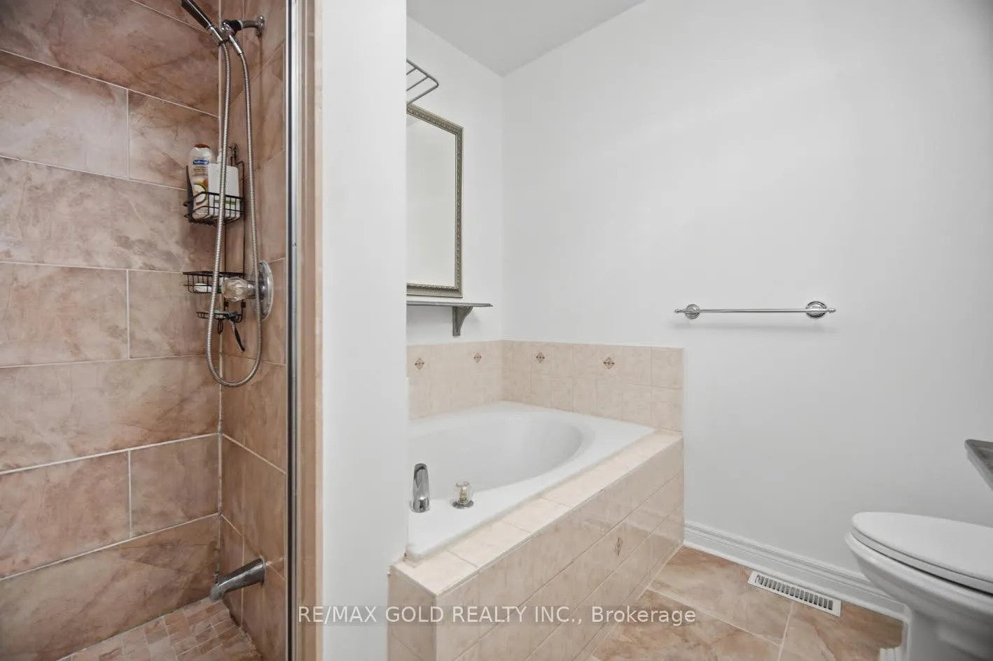 Photo 26 of 25 Treeline Boulevard, Brampton, Vales of Castlemore — HOMEH