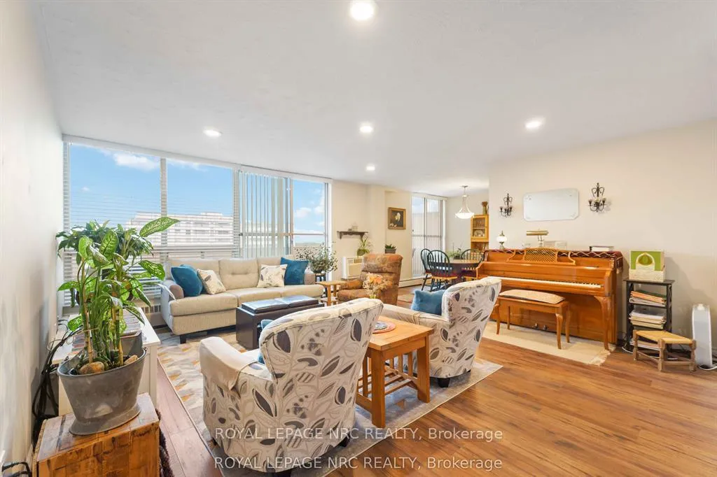 Photo 5 of Unit 1107, 35 Towering Heights Boulevard, St. Catharines, Glendale/Glenridge — HOMEH