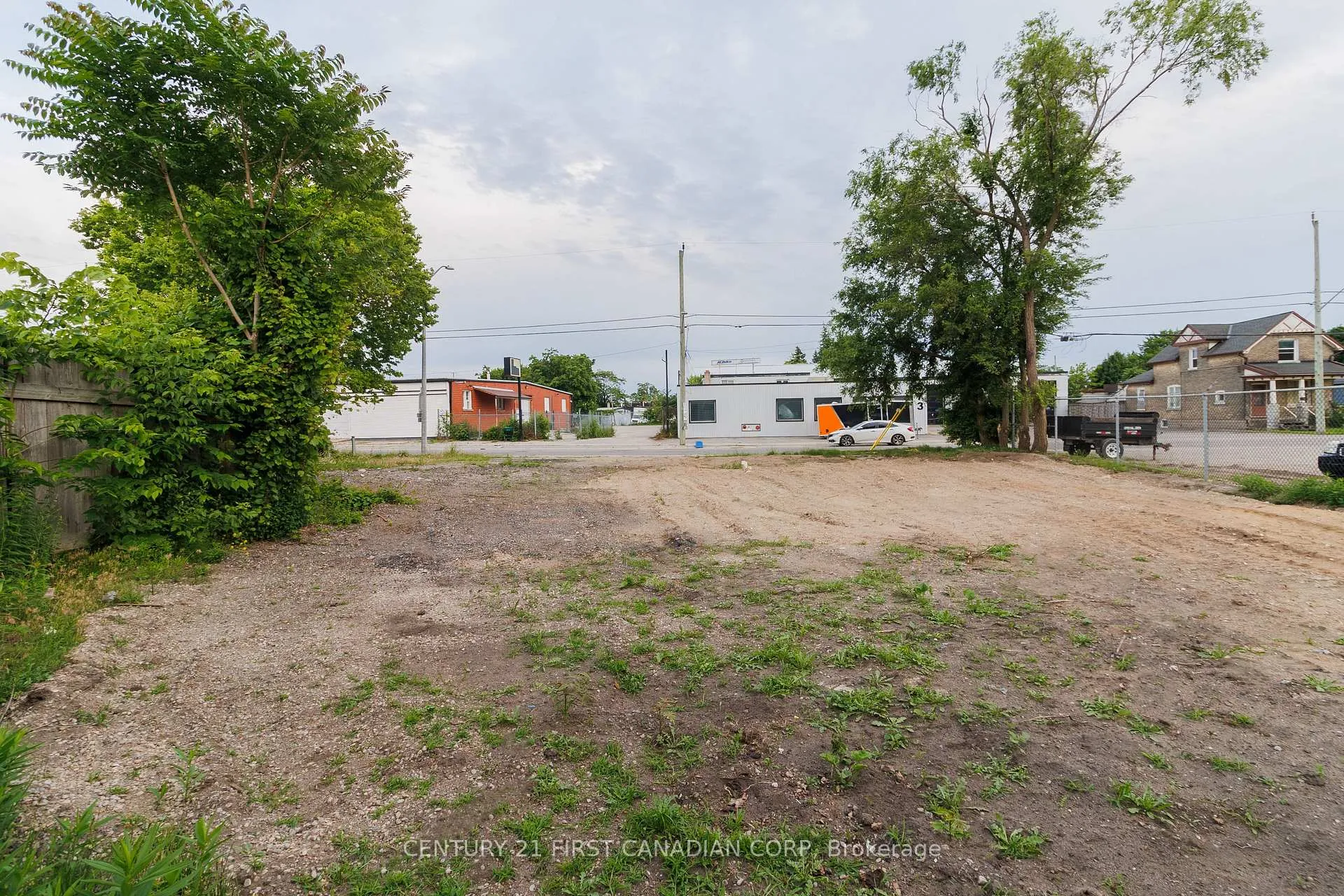 Photo 9 of 576 Horton Street E, London, East K — HOMEH
