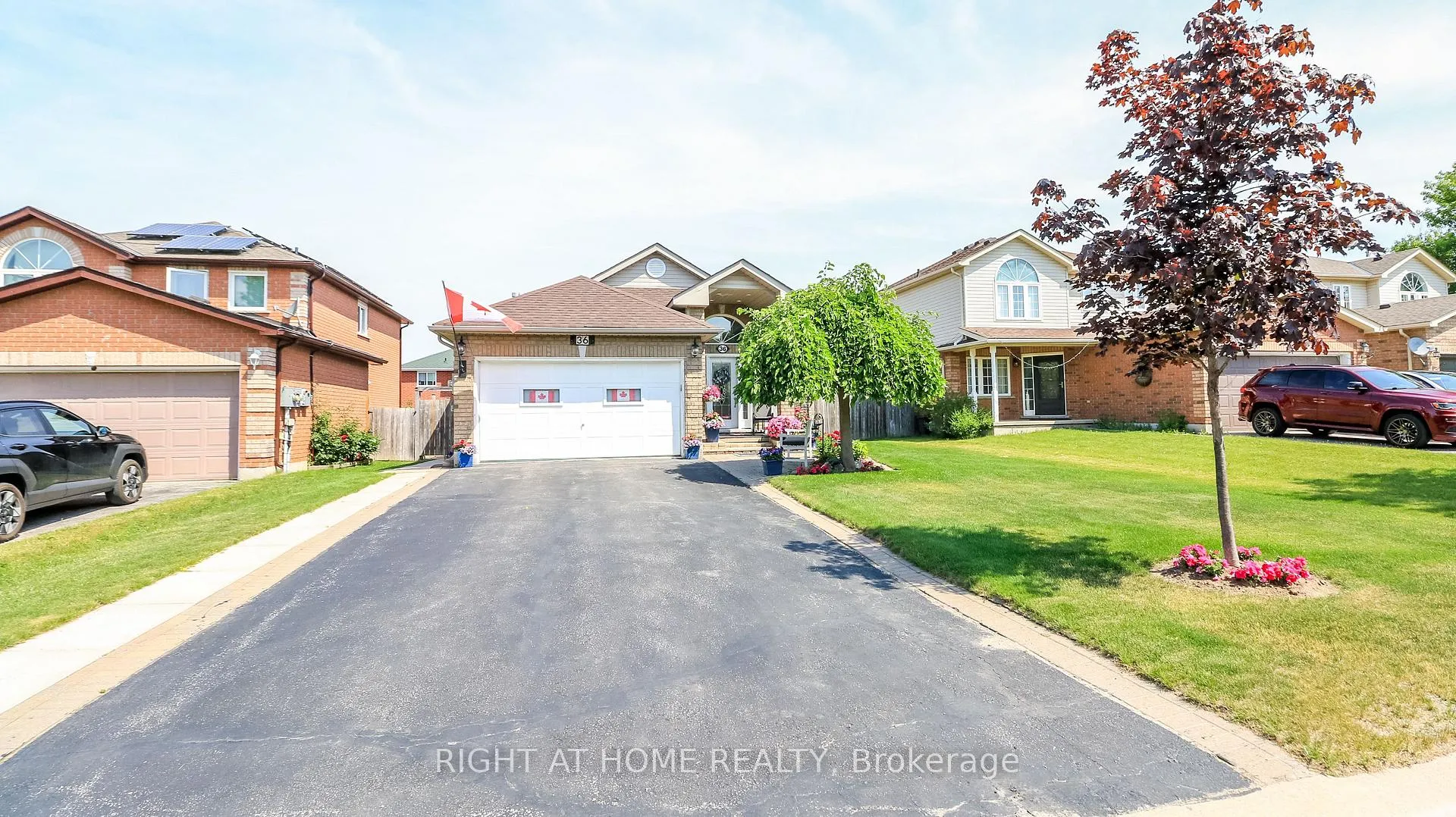 Photo 1 of 36 Benjamin Lane, Barrie, Painswick South — HOMEH