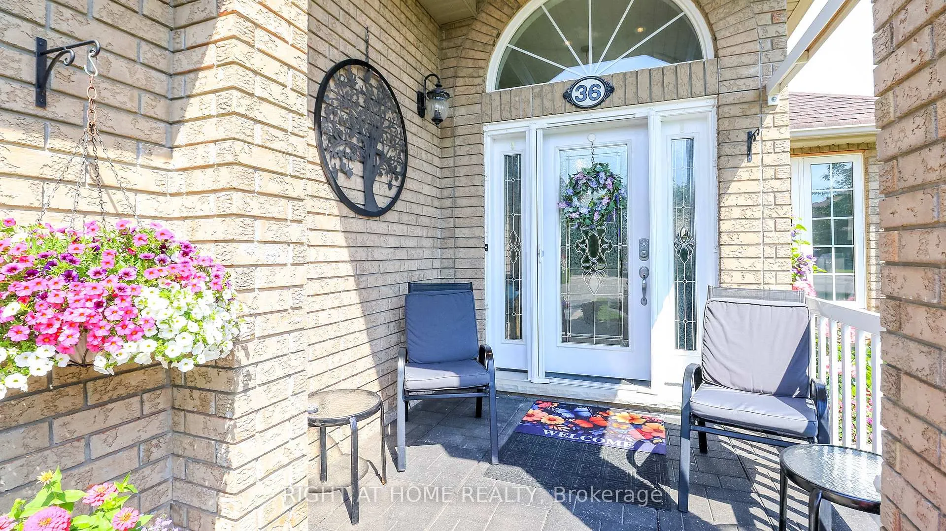 Photo 5 of 36 Benjamin Lane, Barrie, Painswick South — HOMEH