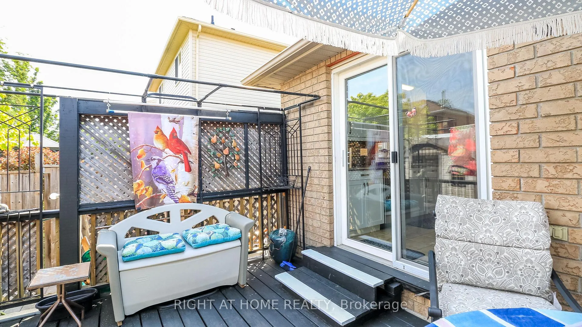 Photo 17 of 36 Benjamin Lane, Barrie, Painswick South — HOMEH