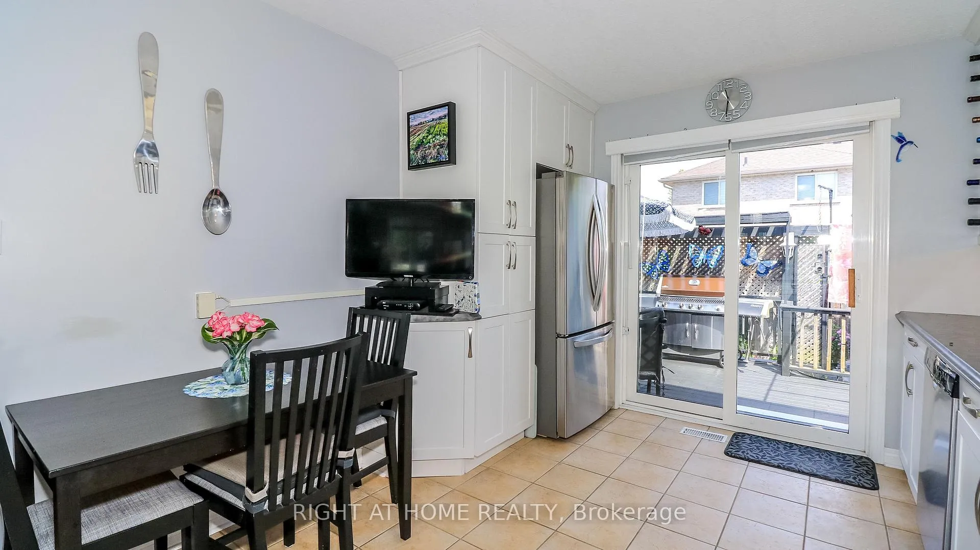 Photo 25 of 36 Benjamin Lane, Barrie, Painswick South — HOMEH