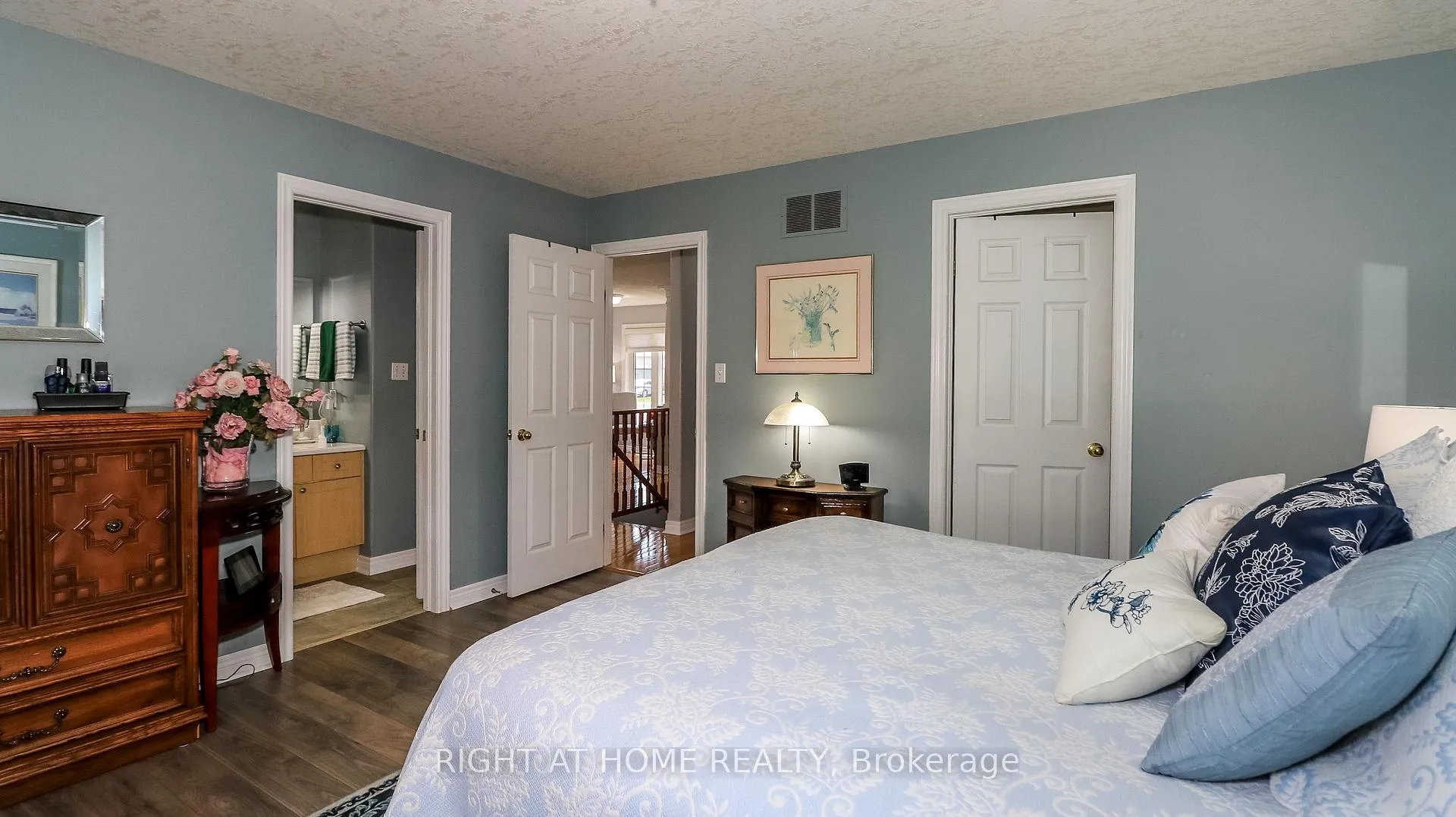 Photo 31 of 36 Benjamin Lane, Barrie, Painswick South — HOMEH