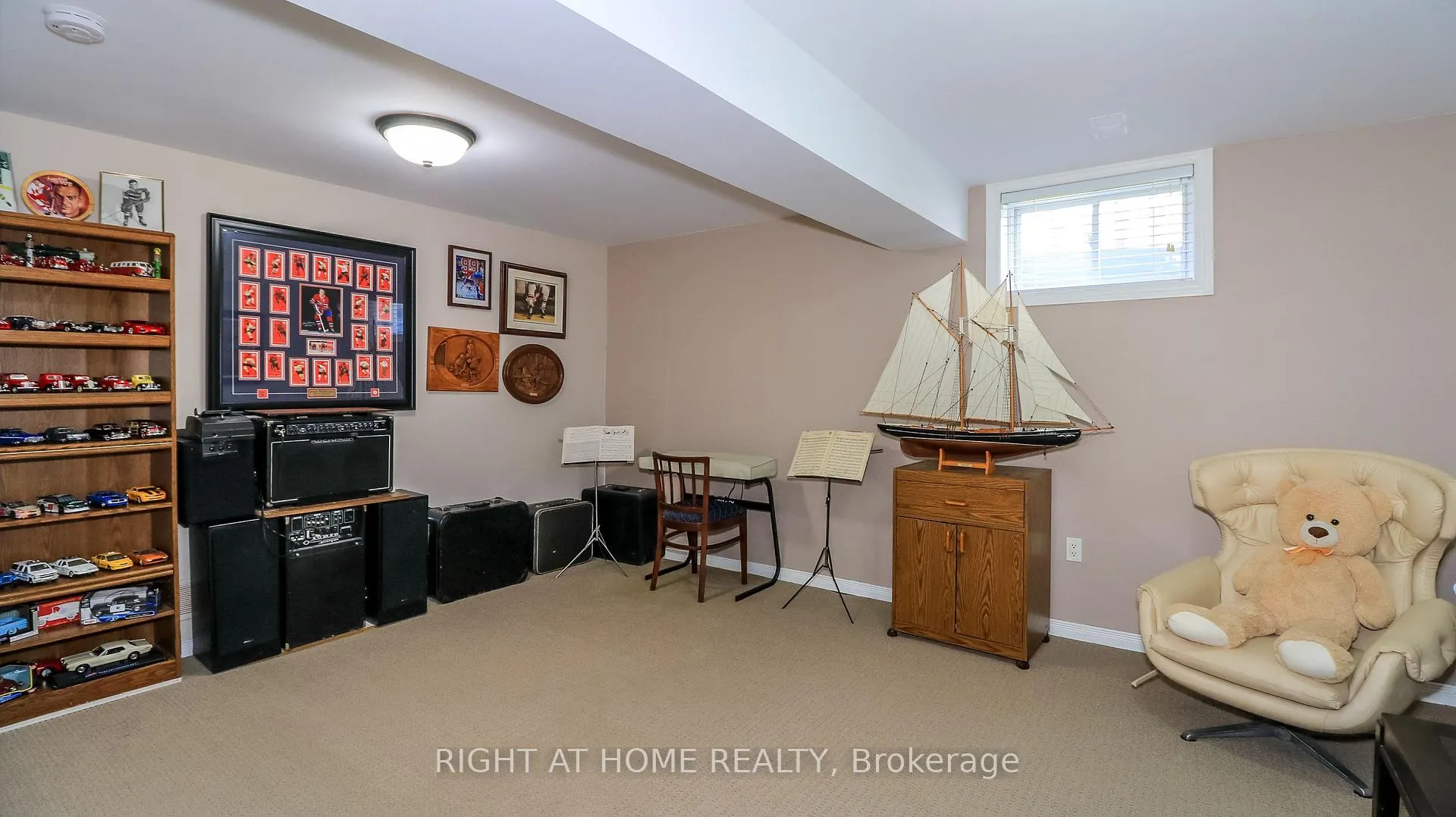Photo 39 of 36 Benjamin Lane, Barrie, Painswick South — HOMEH