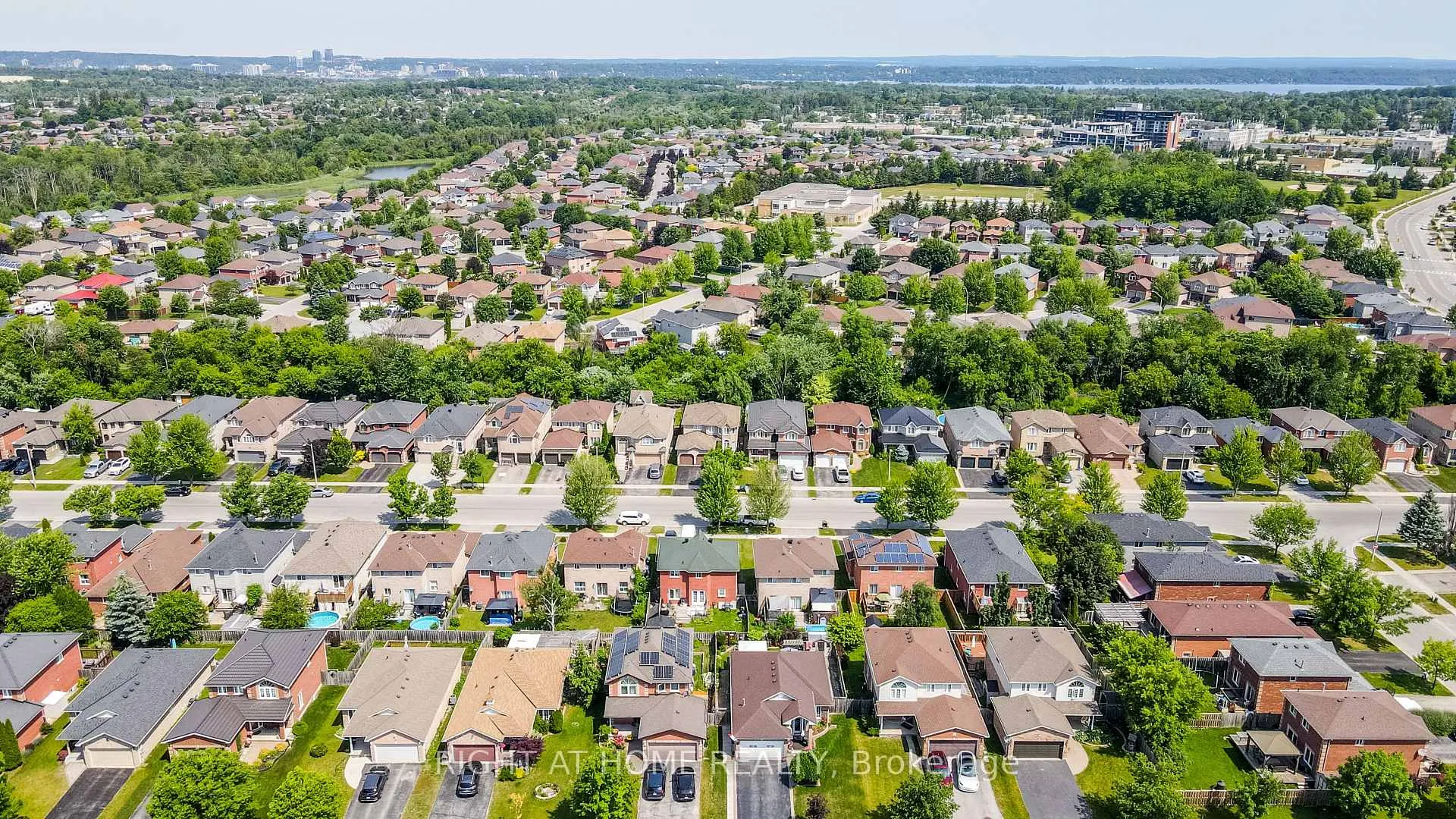 Photo 49 of 36 Benjamin Lane, Barrie, Painswick South — HOMEH