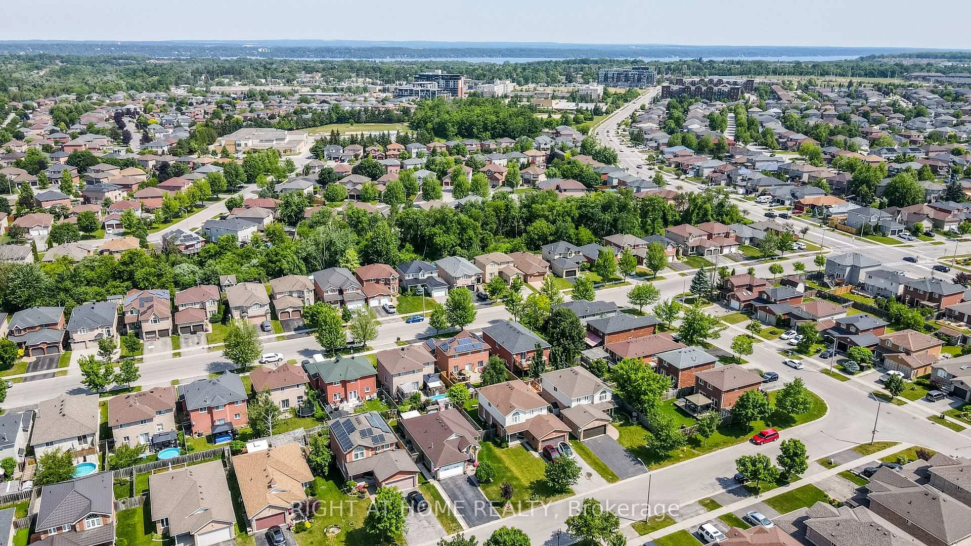 Photo 51 of 36 Benjamin Lane, Barrie, Painswick South — HOMEH