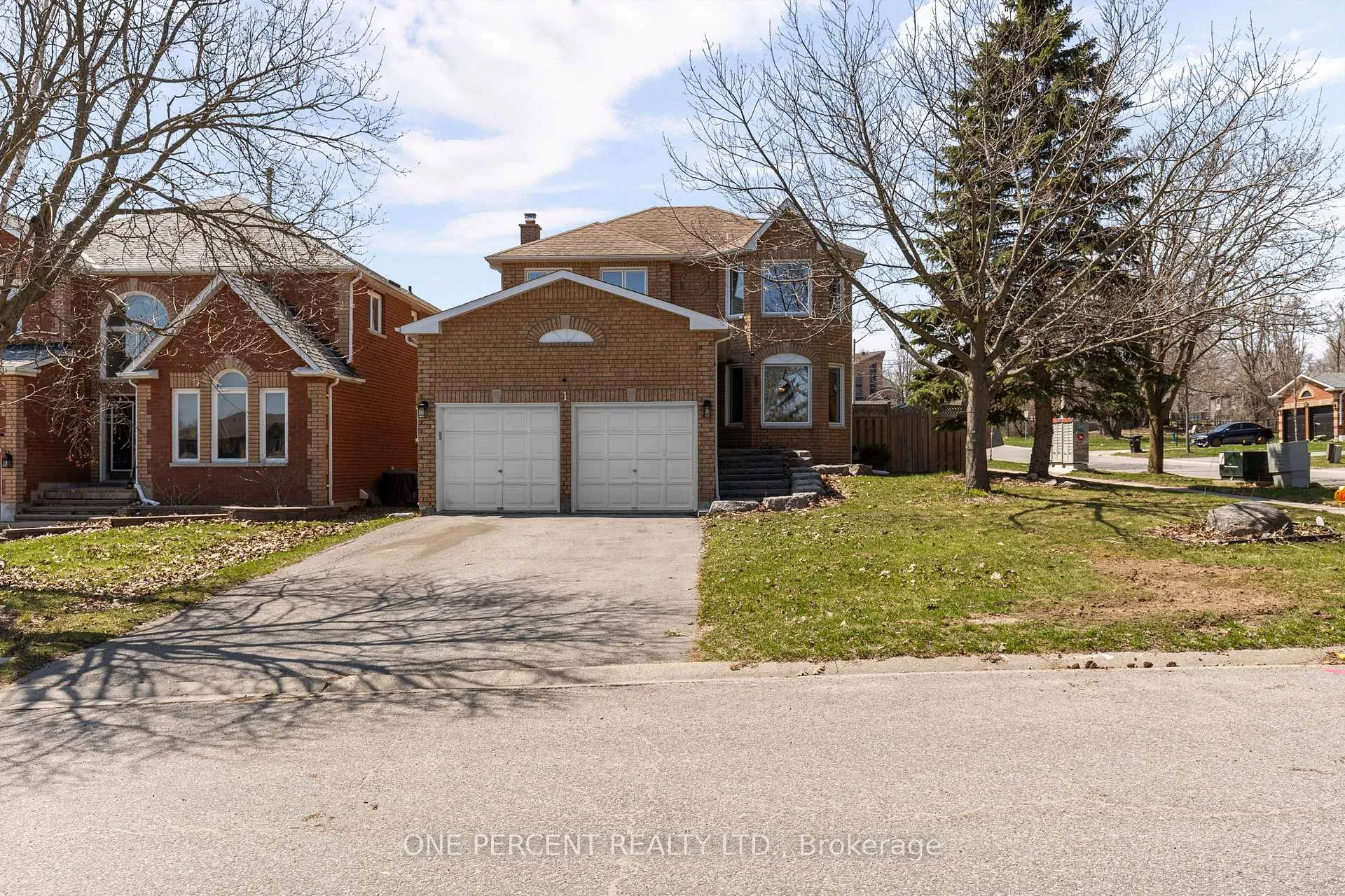 Photo 1 of 1 Dixon Court, Barrie, Painswick North — HOMEH