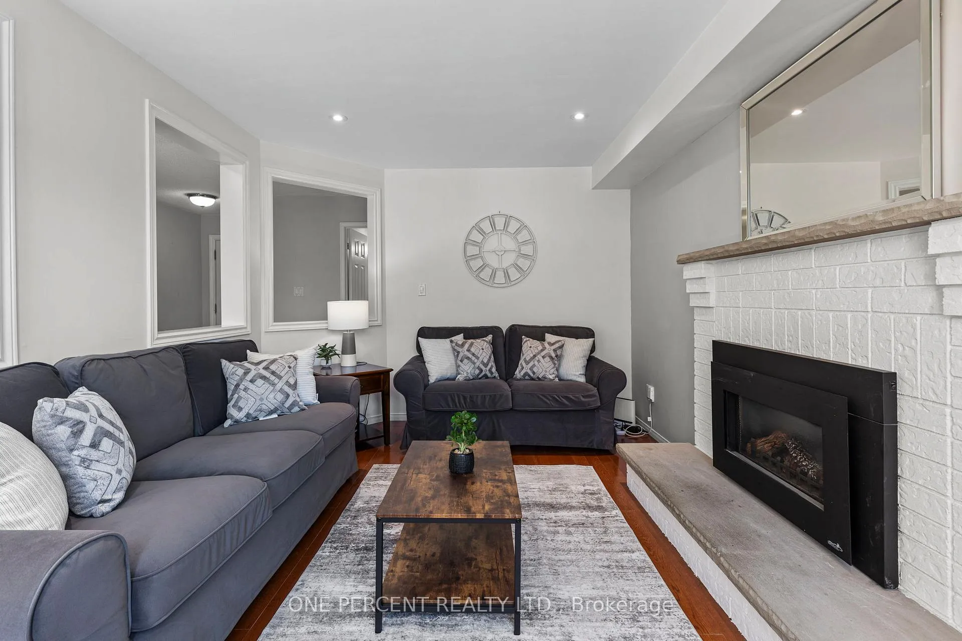Photo 11 of 1 Dixon Court, Barrie, Painswick North — HOMEH