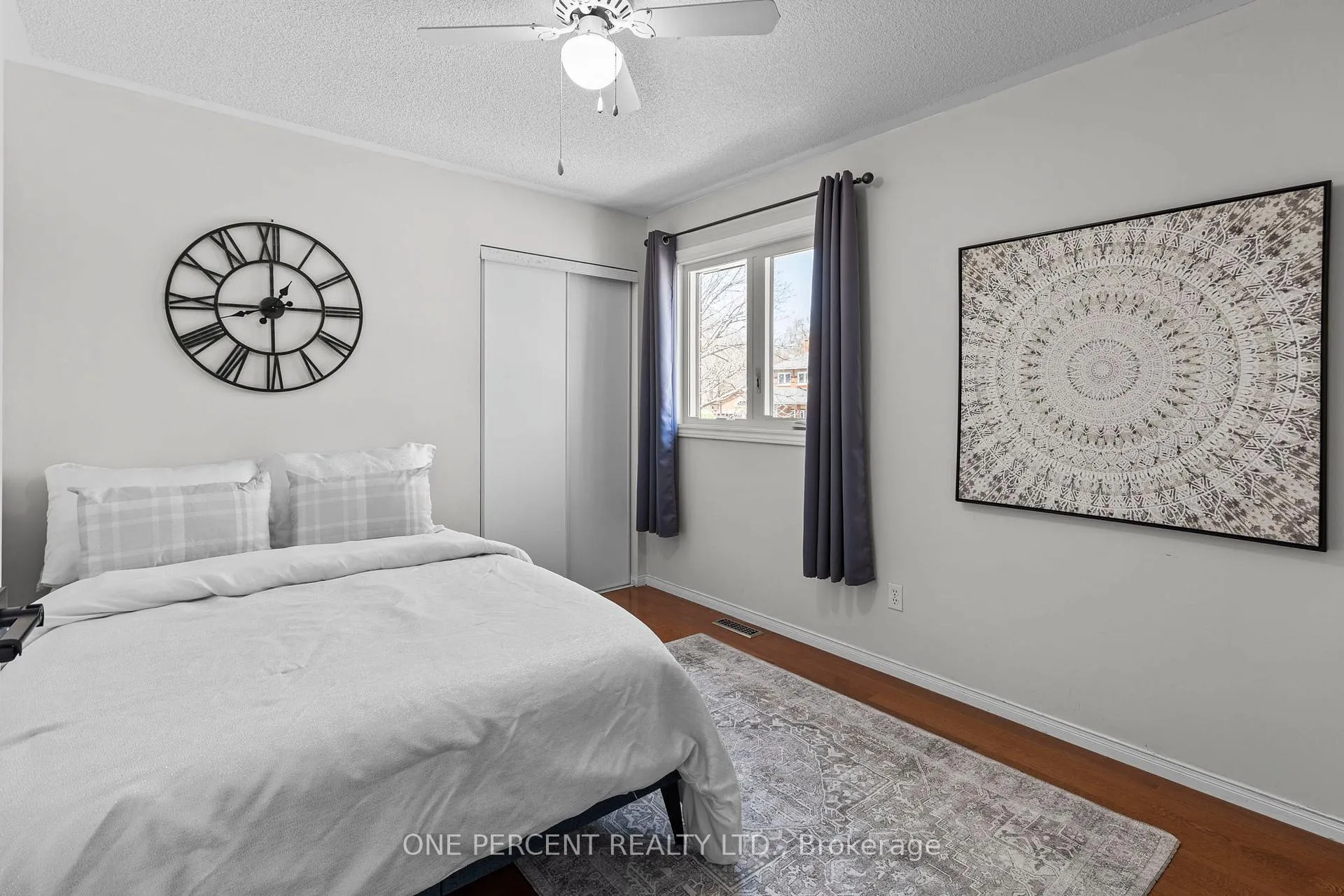Photo 24 of 1 Dixon Court, Barrie, Painswick North — HOMEH