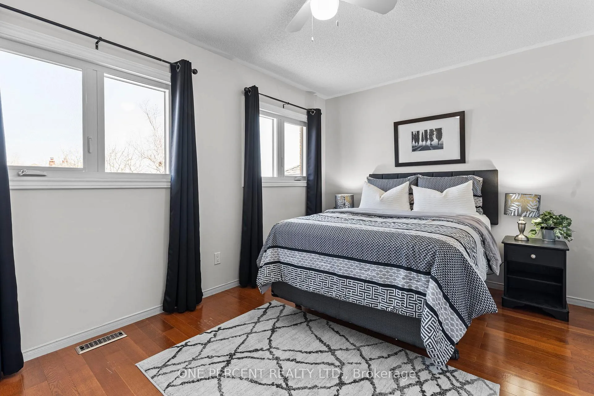 Photo 25 of 1 Dixon Court, Barrie, Painswick North — HOMEH
