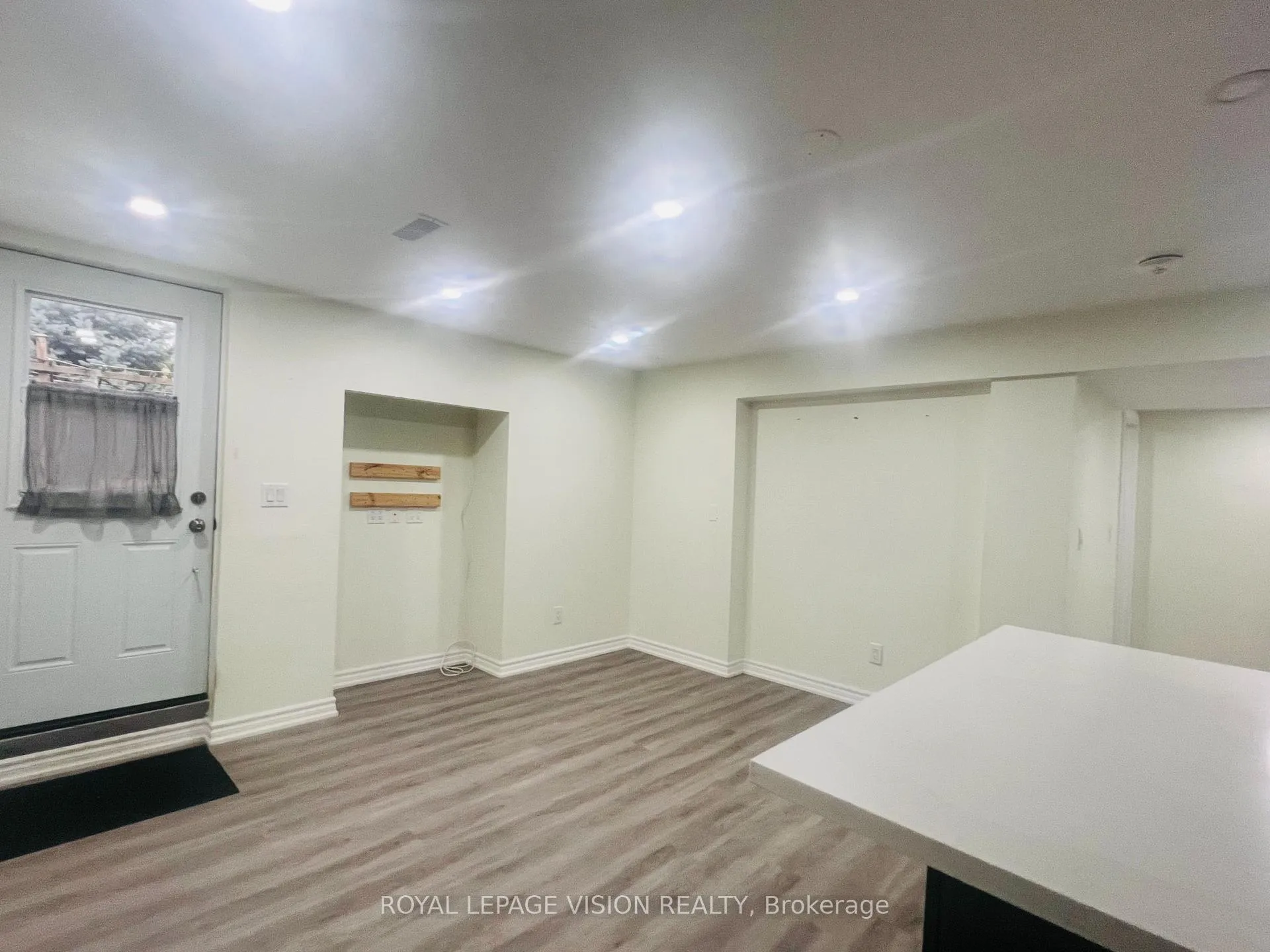 Photo 7 of Unit Bsmt, 25 Gabrielle Crescent, Whitby, Rolling Acres — HOMEH