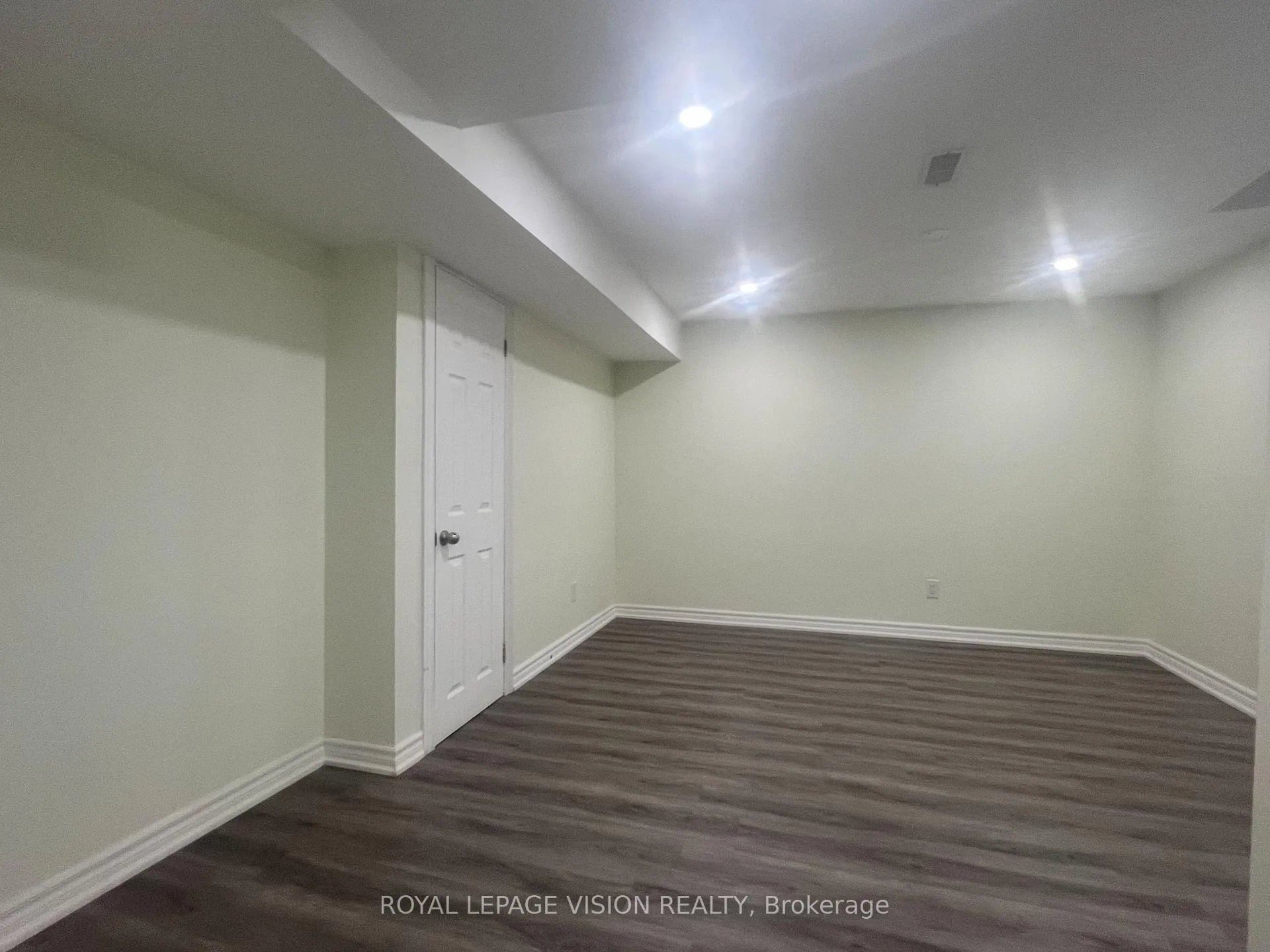 Photo 13 of Unit Bsmt, 25 Gabrielle Crescent, Whitby, Rolling Acres — HOMEH