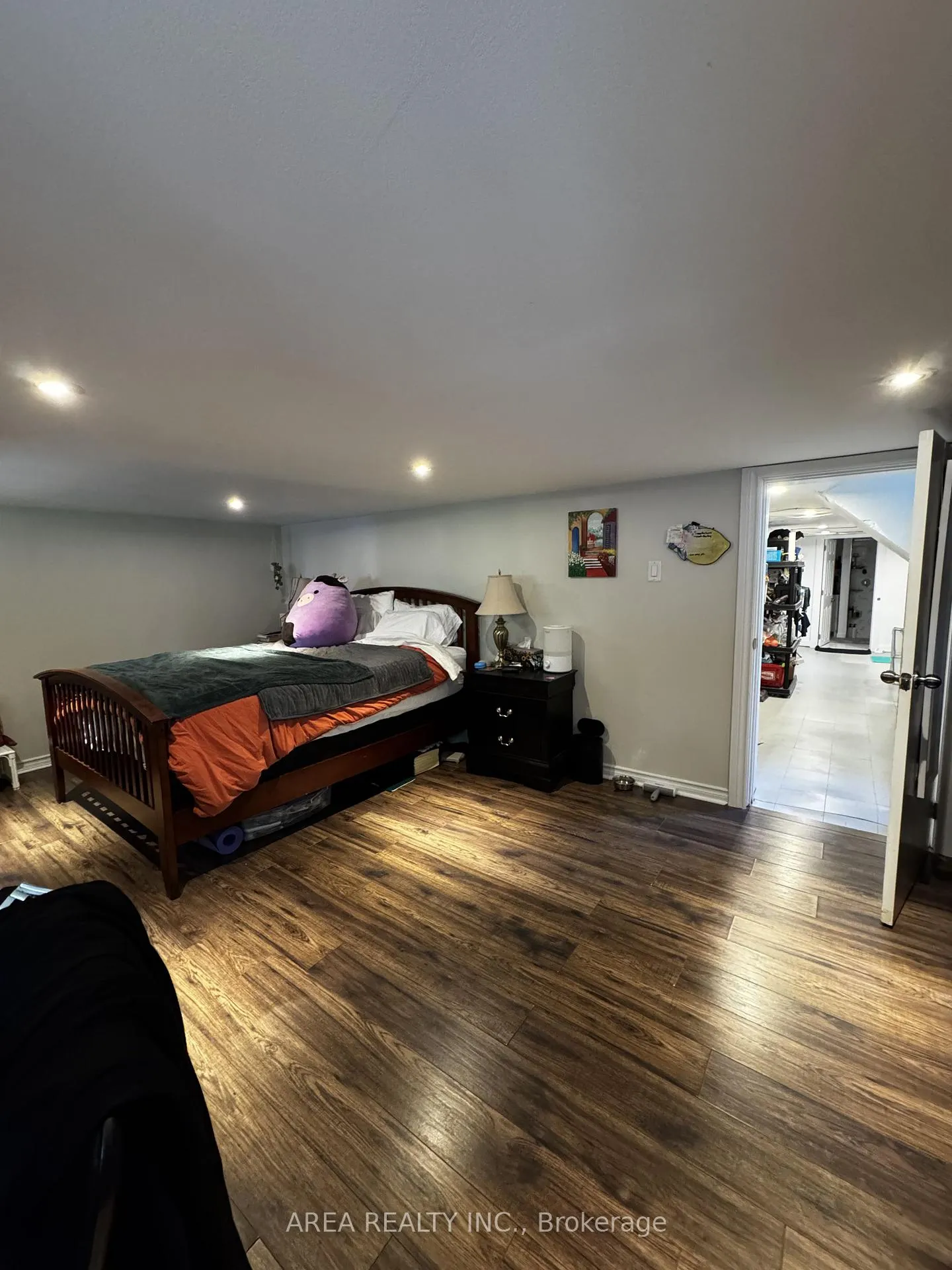 Photo 16 of 81 Humewood Drive, Toronto, Humewood-Cedarvale — HOMEH