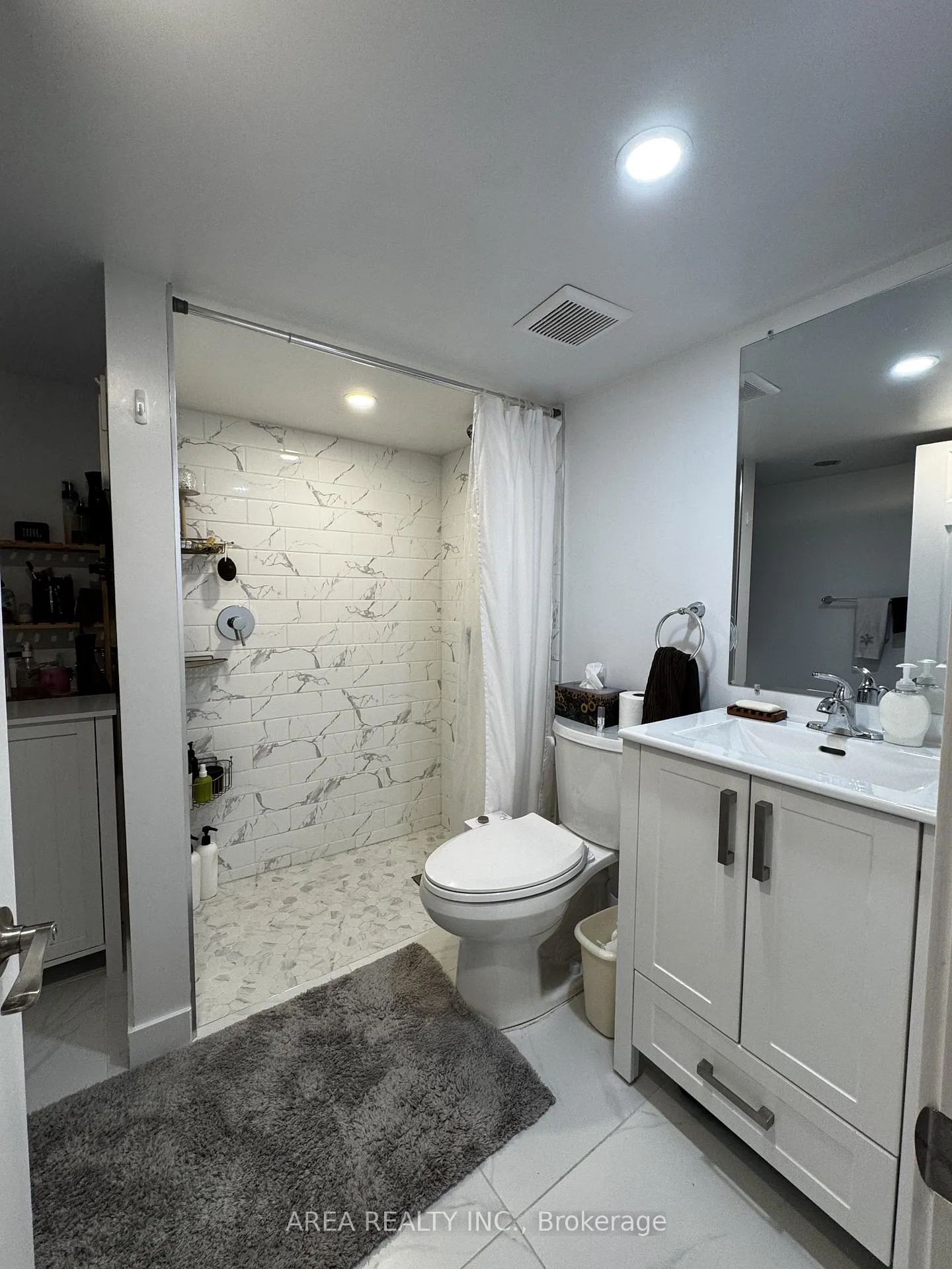 Photo 17 of 81 Humewood Drive, Toronto, Humewood-Cedarvale — HOMEH