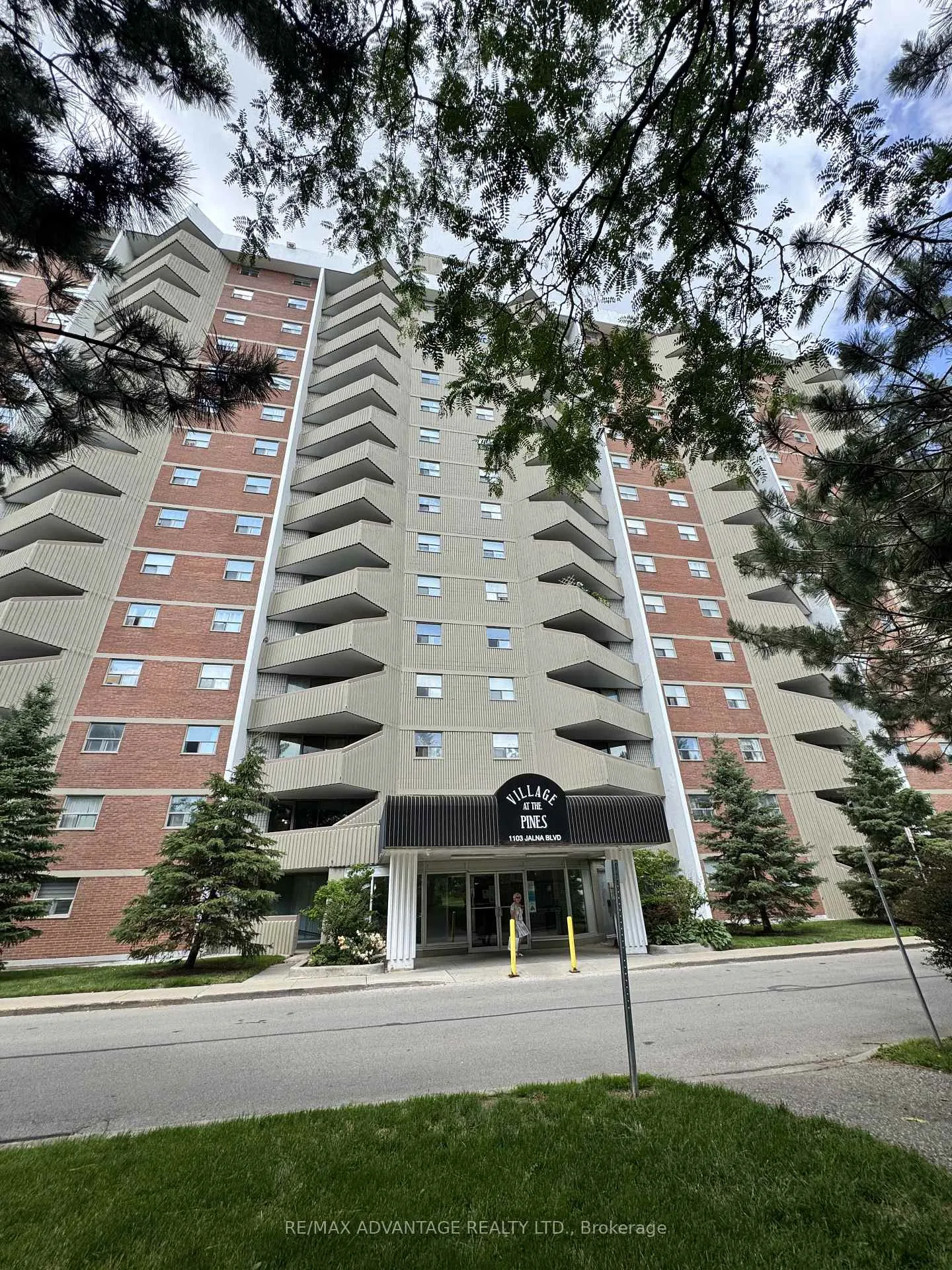 Photo 1 of Unit 904, 1103 Jalna Boulevard, London, South X — HOMEH