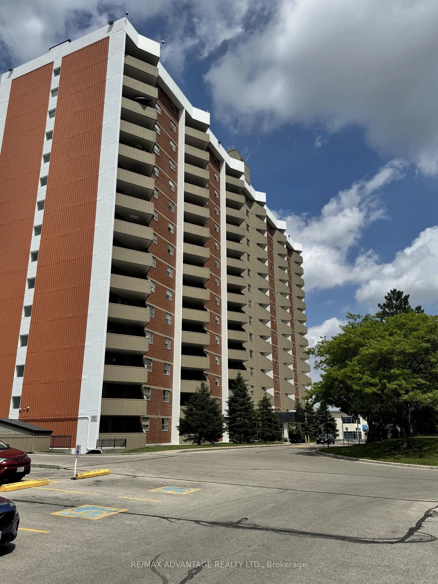 Photo 2 of Unit 904, 1103 Jalna Boulevard, London, South X — HOMEH
